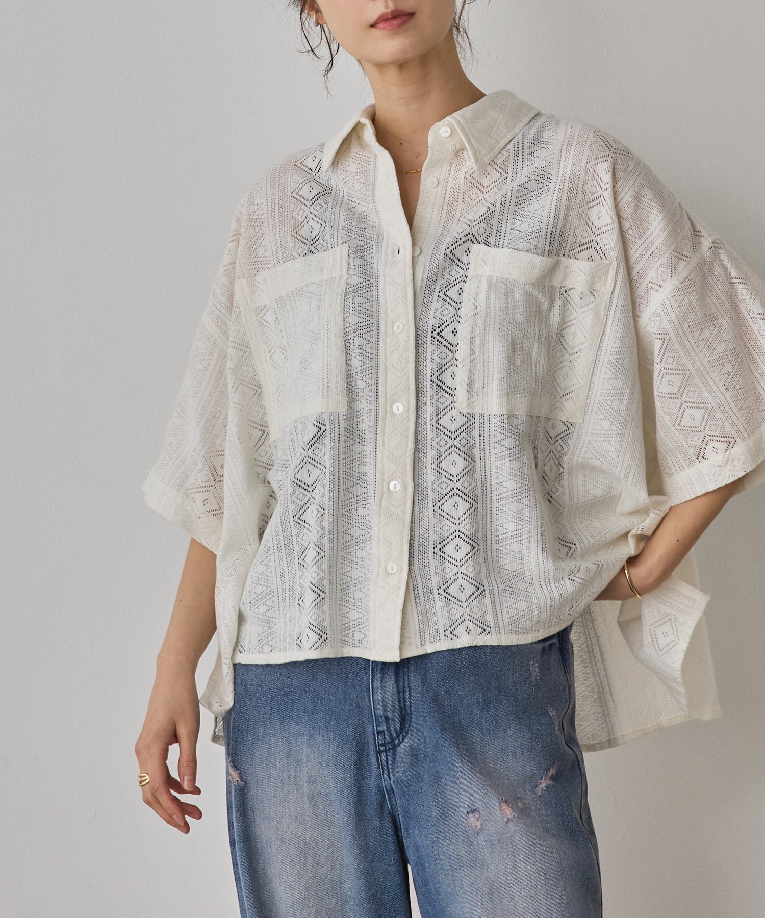 LACE SHORT-SLEEVE SHIRT