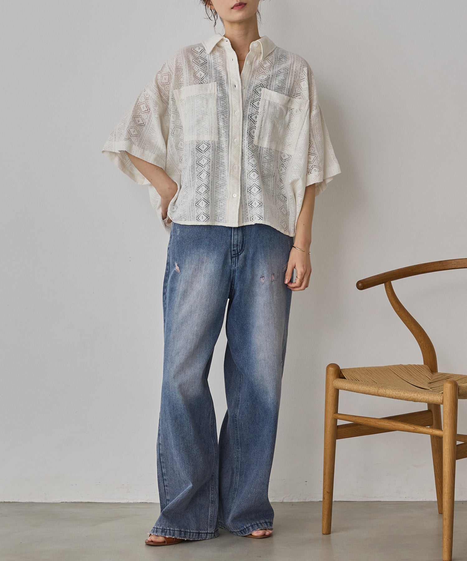 LACE SHORT-SLEEVE SHIRT