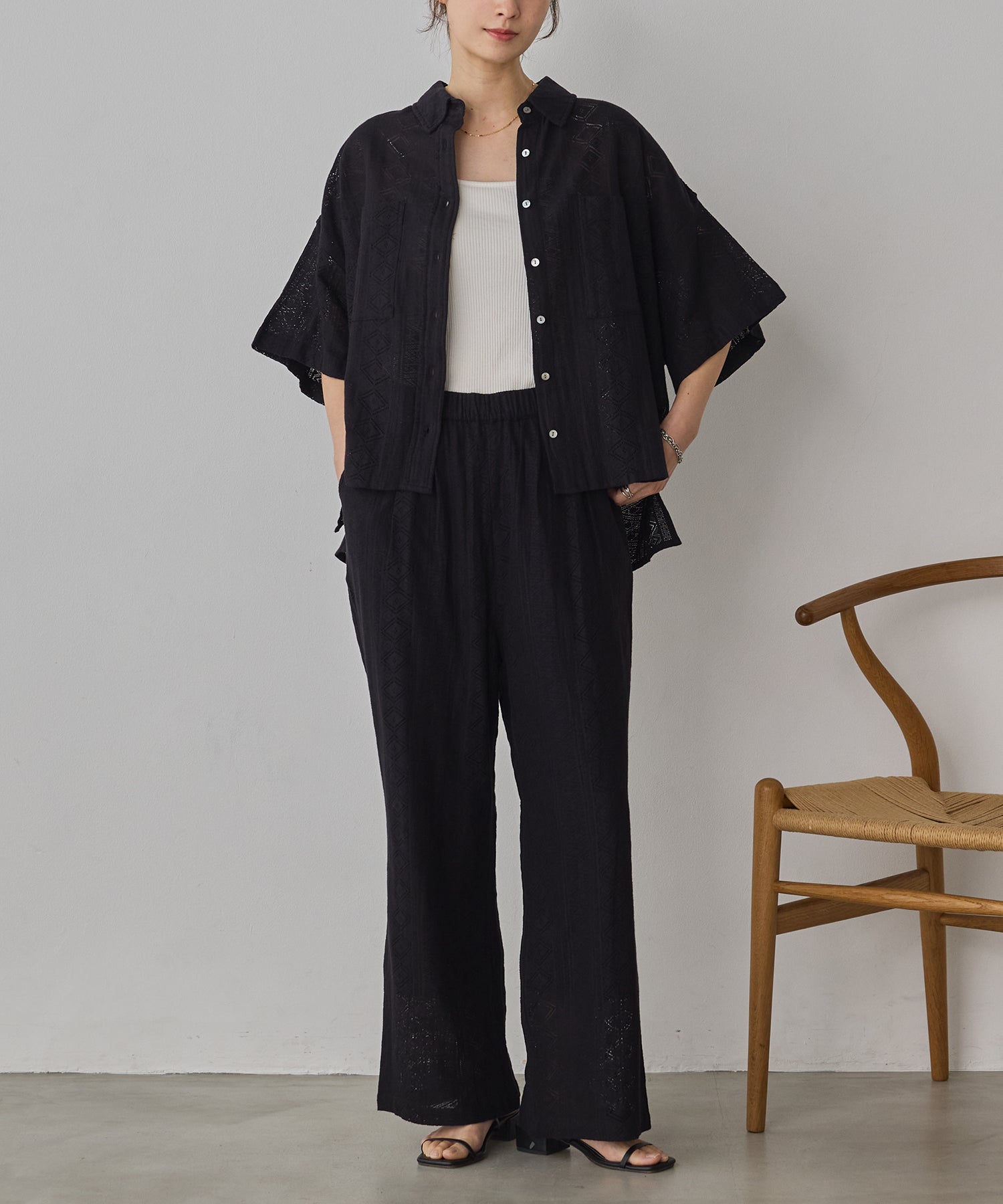 LACE SHORT-SLEEVE SHIRT