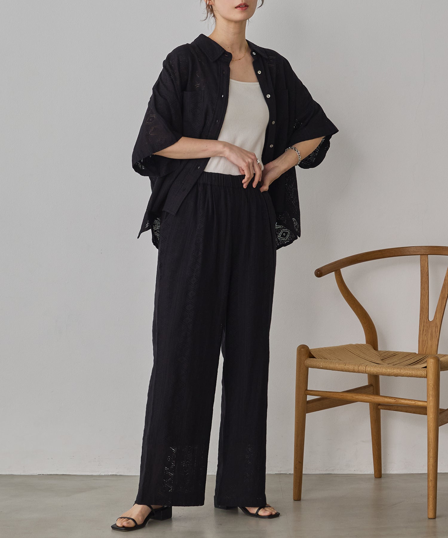 LACE SHORT-SLEEVE SHIRT