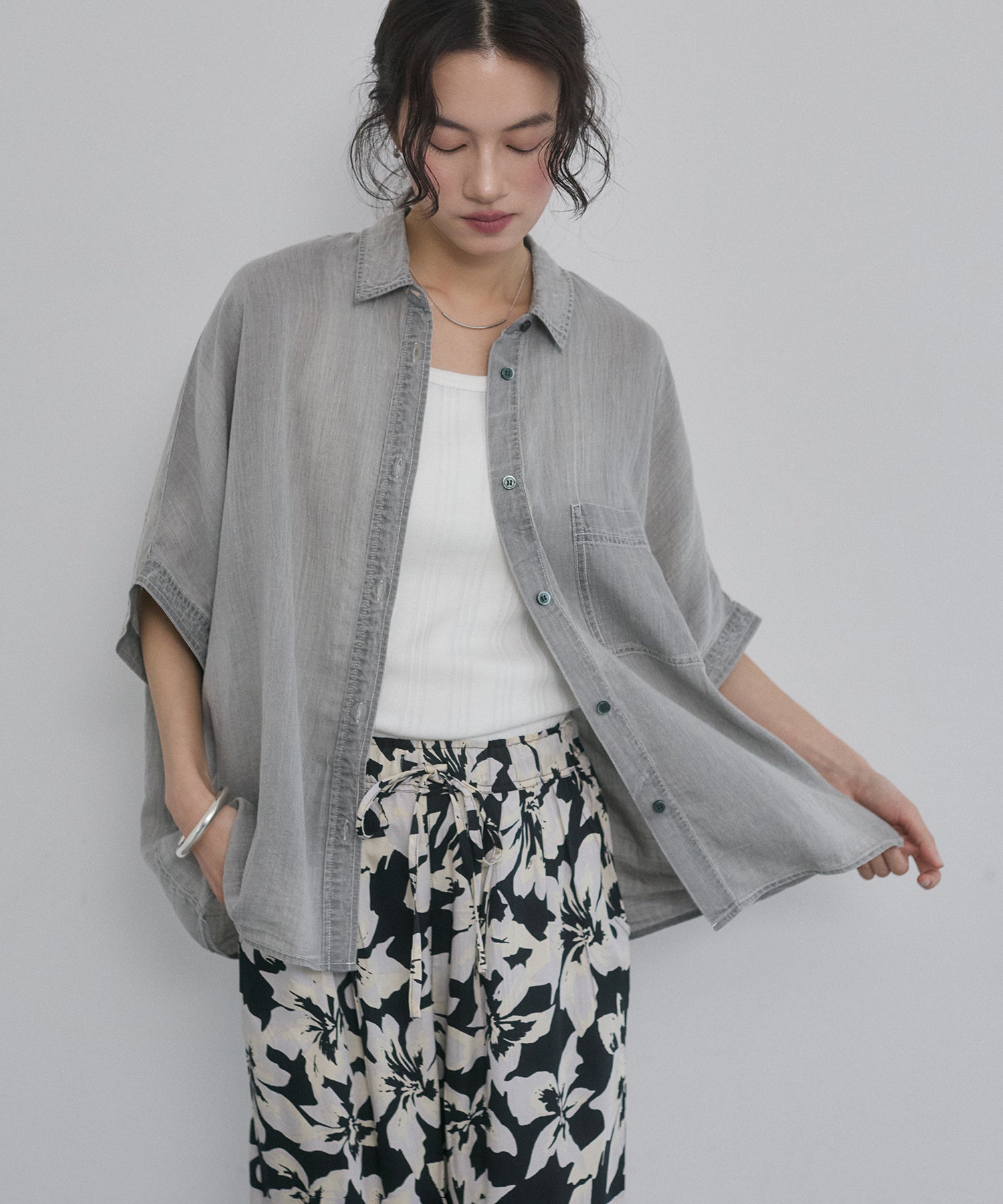 [PRE-ORDER]SHEER DENIM SHORT-SLEEVE SHIRT