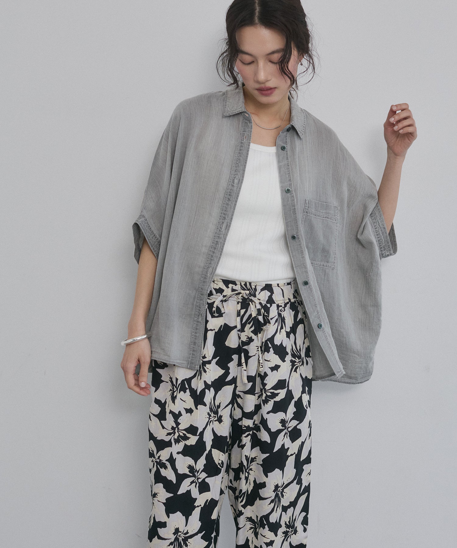 [PRE-ORDER]SHEER DENIM SHORT-SLEEVE SHIRT
