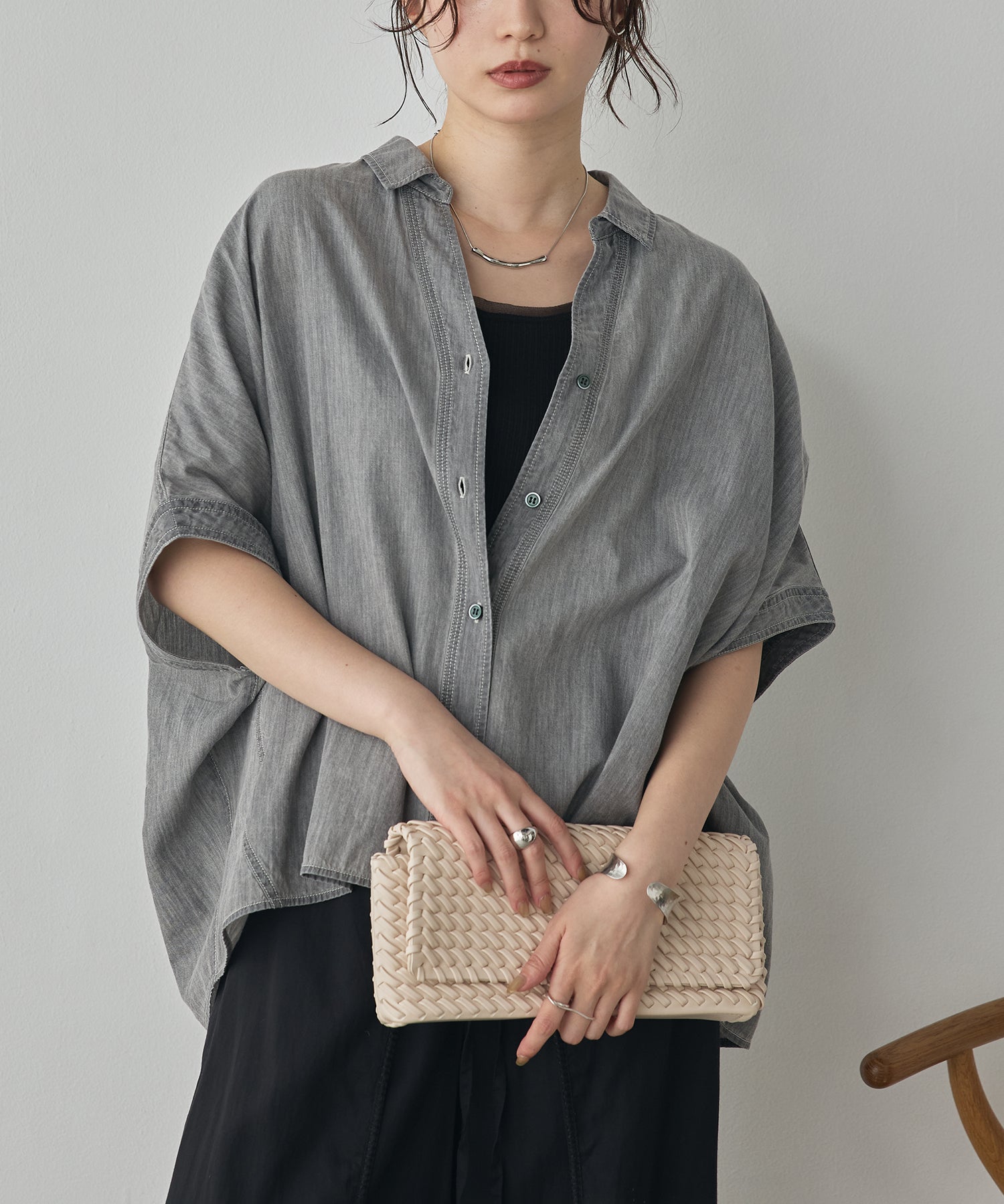 [PRE-ORDER]SHEER DENIM SHORT-SLEEVE SKIPPER SHIRT