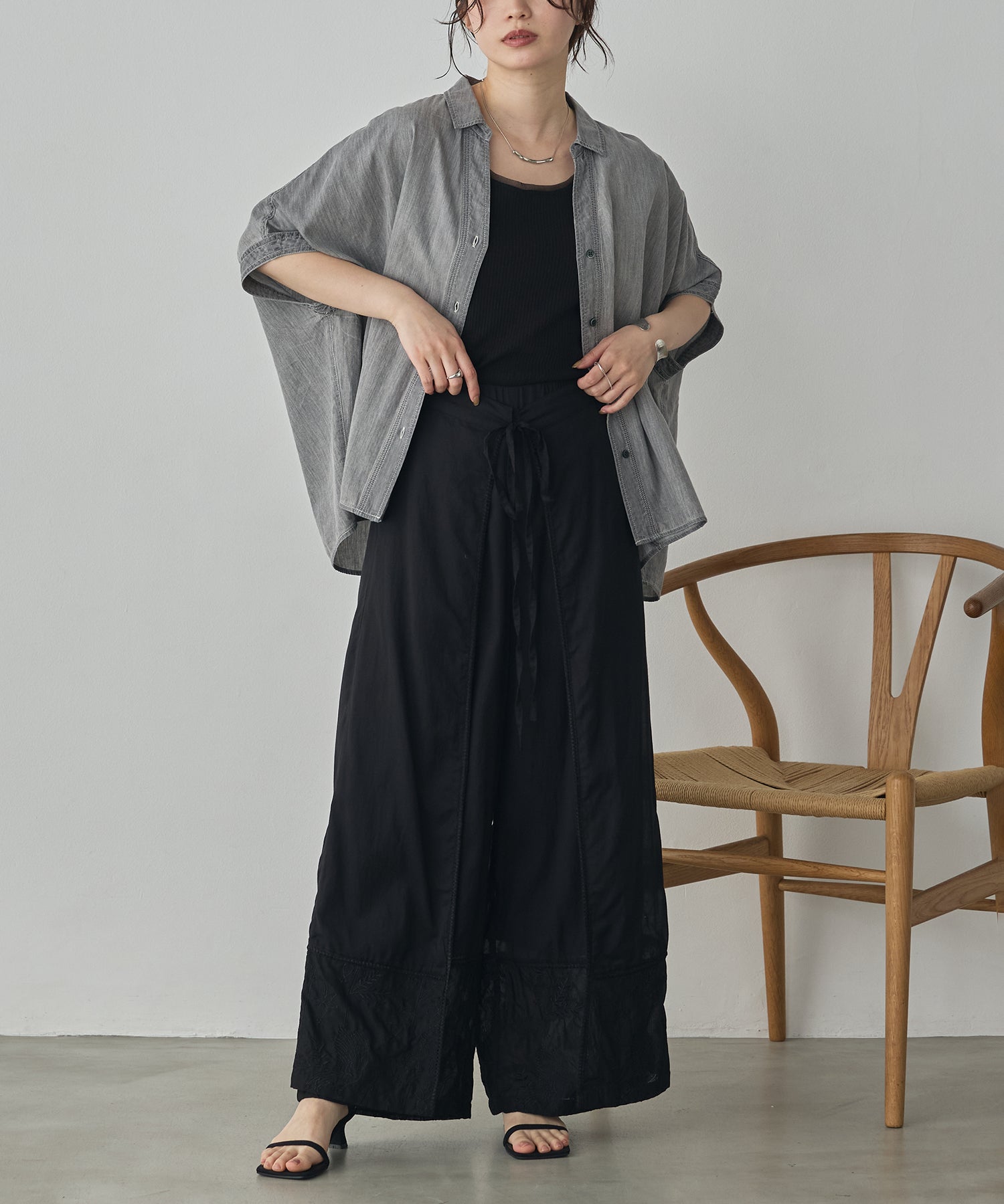 [PRE-ORDER]SHEER DENIM SHORT-SLEEVE SKIPPER SHIRT