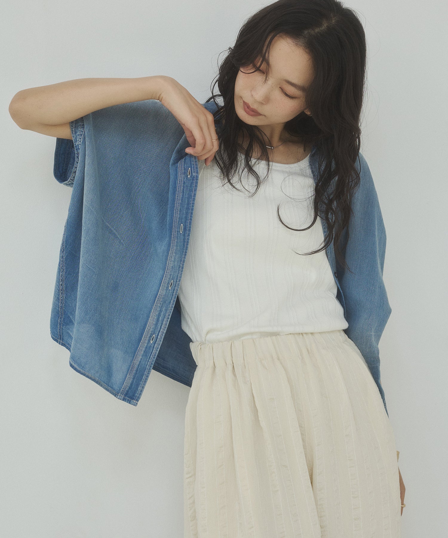 [PRE-ORDER]SHEER DENIM SHORT-SLEEVE SKIPPER SHIRT