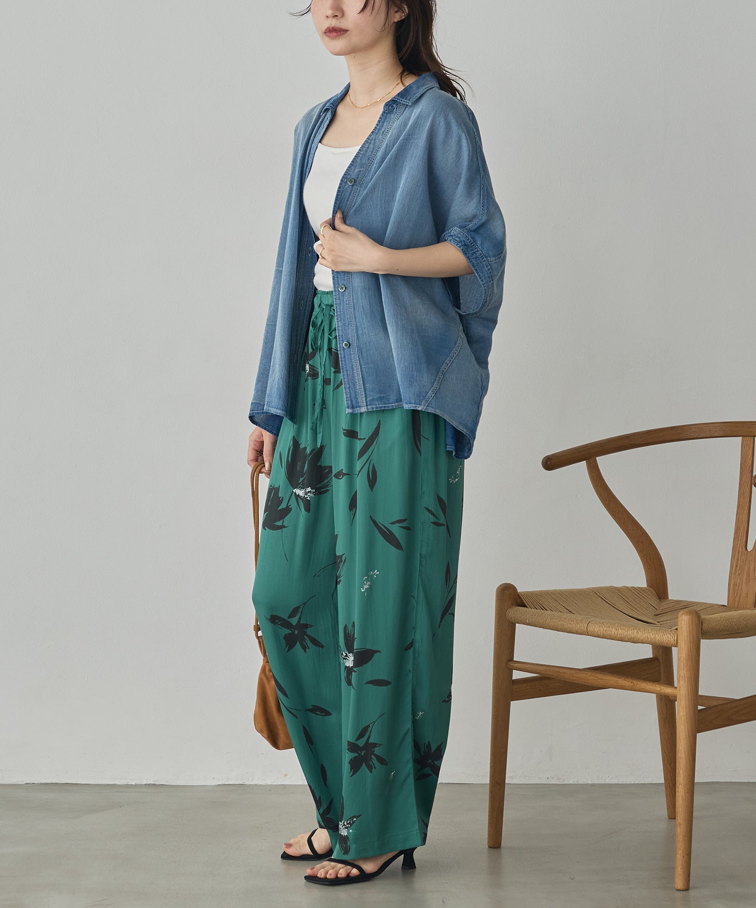 [PRE-ORDER]SHEER DENIM SHORT-SLEEVE SKIPPER SHIRT
