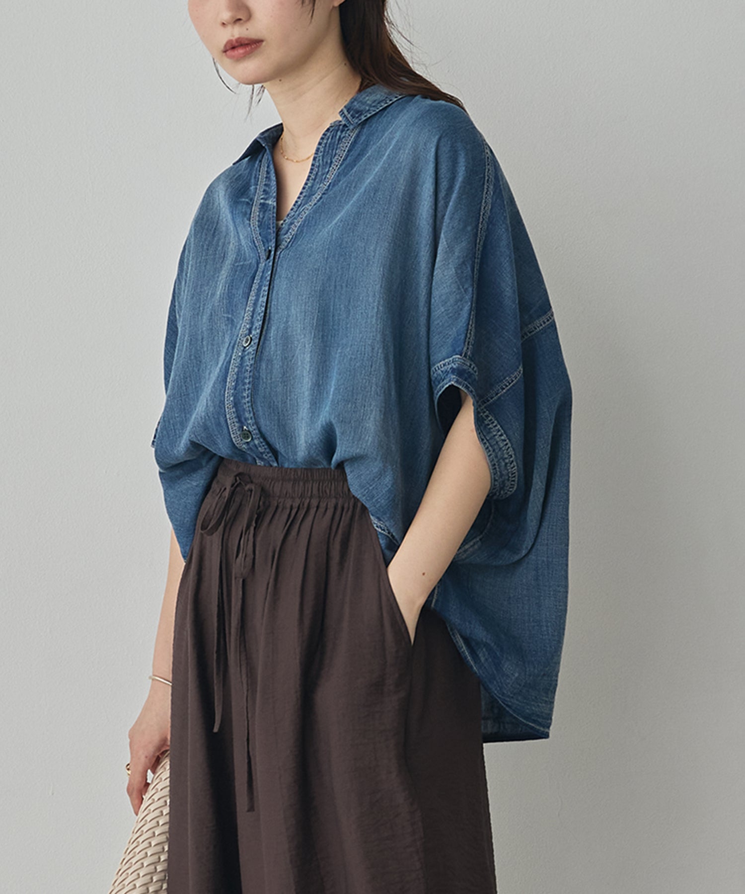 [PRE-ORDER]SHEER DENIM SHORT-SLEEVE SKIPPER SHIRT