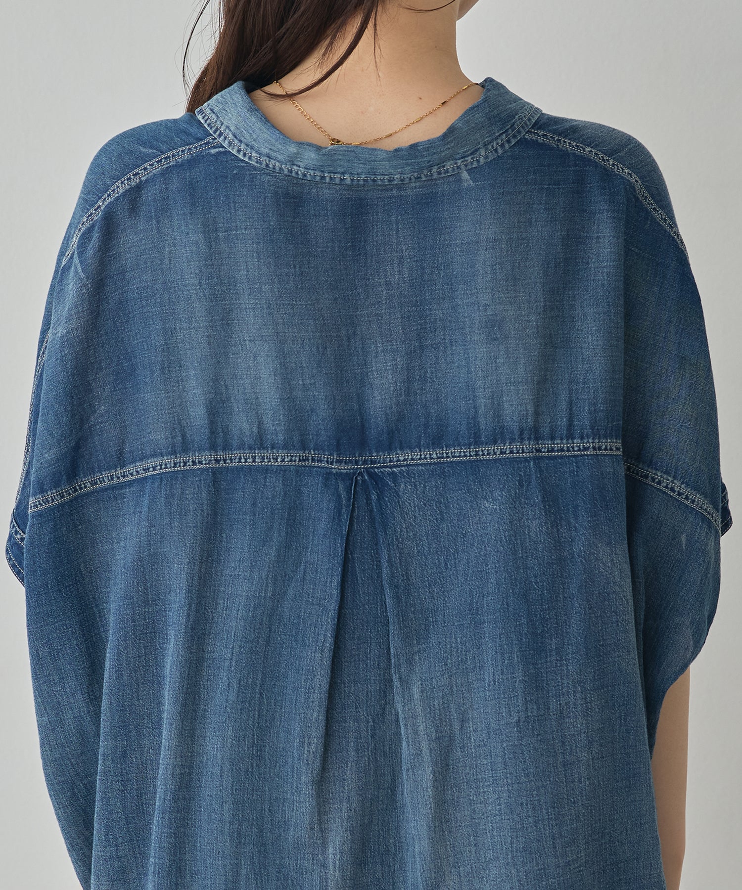 [PRE-ORDER]SHEER DENIM SHORT-SLEEVE SKIPPER SHIRT