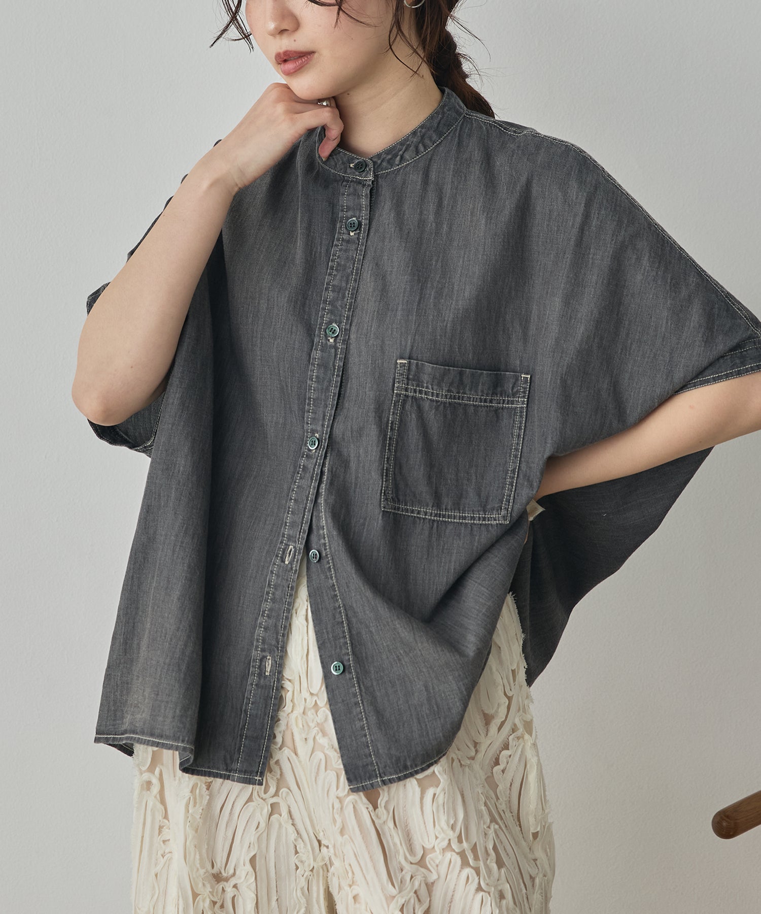 [PRE-ORDER]SHEER DENIM OVERSIZED SHORT-SLEEVE SHIRT