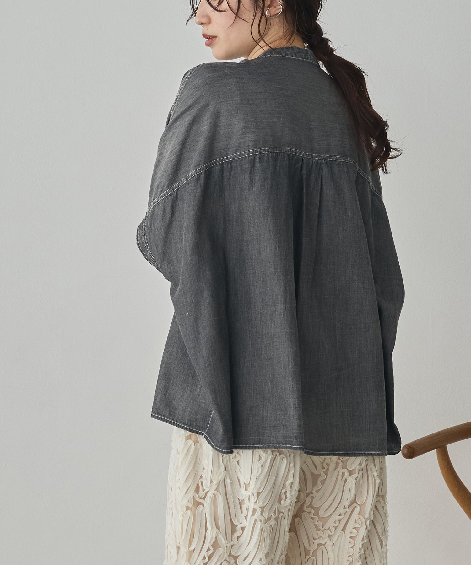 [PRE-ORDER]SHEER DENIM OVERSIZED SHORT-SLEEVE SHIRT
