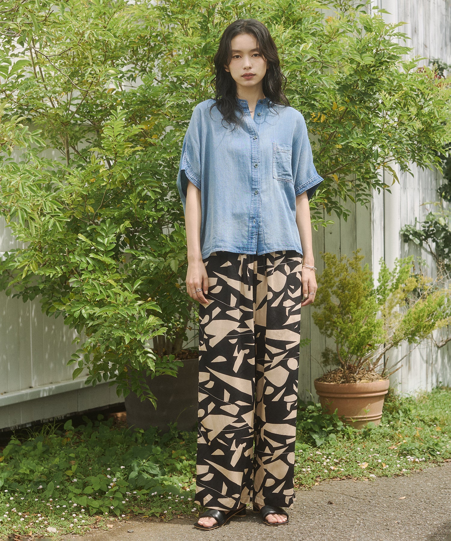 [PRE-ORDER]SHEER DENIM OVERSIZED SHORT-SLEEVE SHIRT