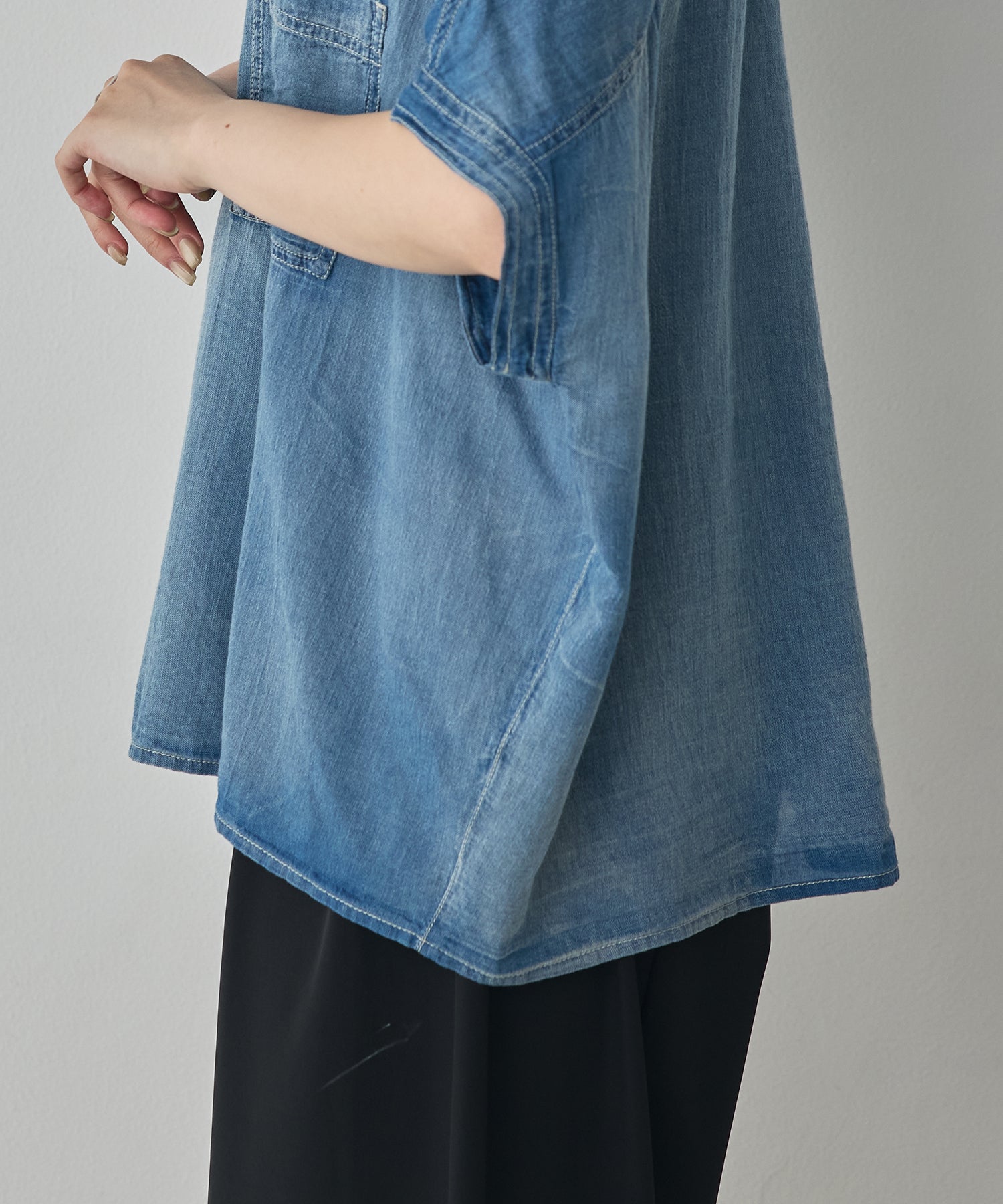[PRE-ORDER]SHEER DENIM OVERSIZED SHORT-SLEEVE SHIRT