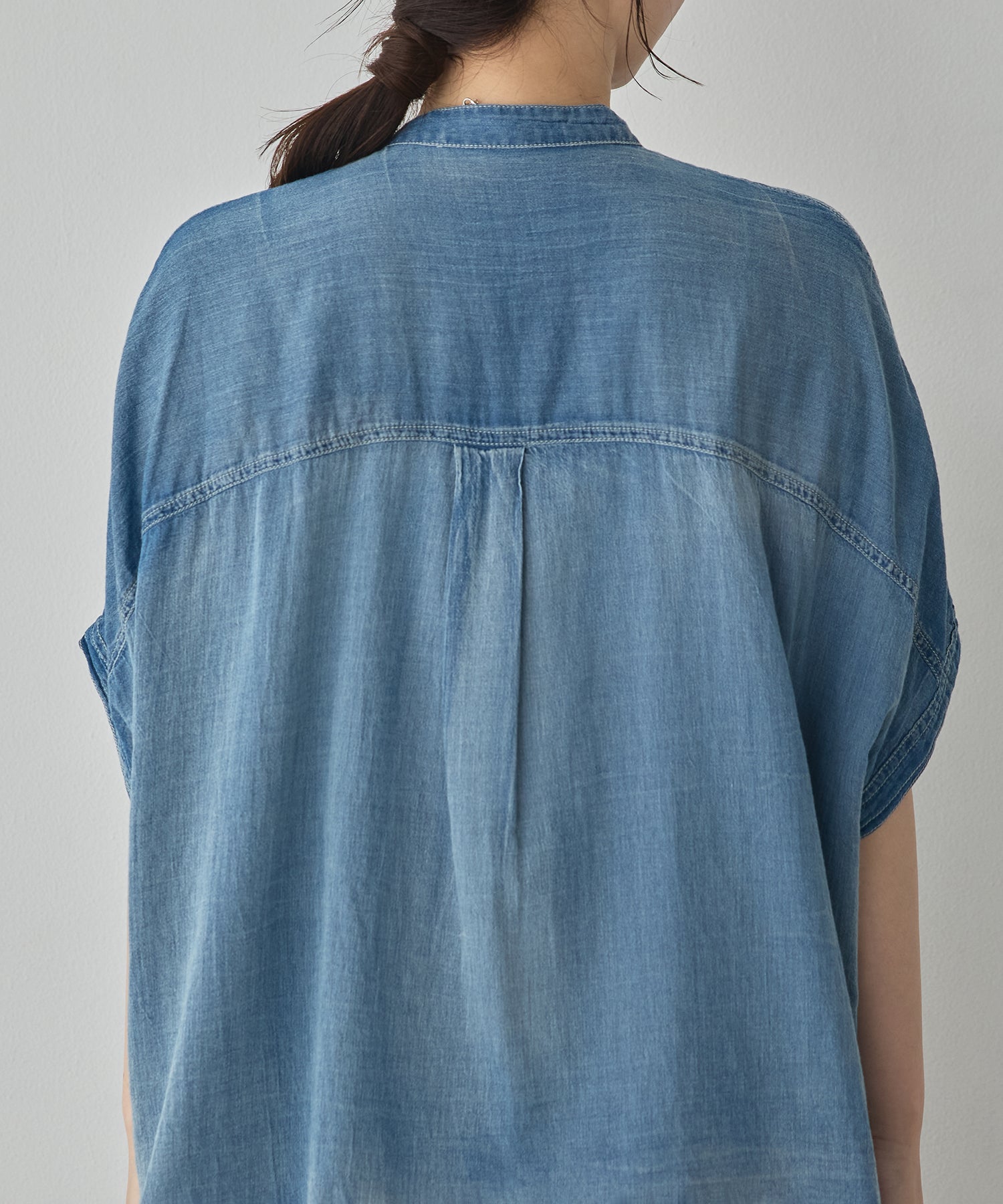 [PRE-ORDER]SHEER DENIM OVERSIZED SHORT-SLEEVE SHIRT
