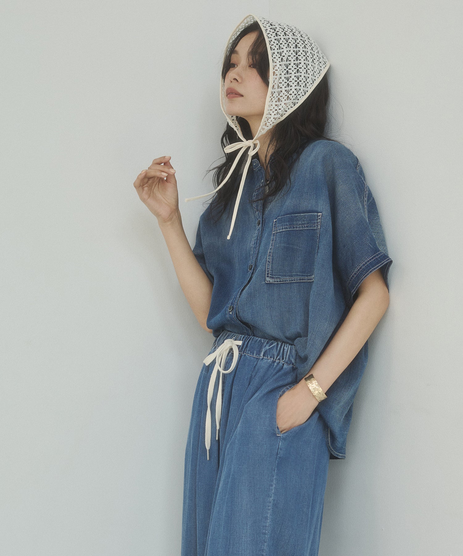 [PRE-ORDER]SHEER DENIM OVERSIZED SHORT-SLEEVE SHIRT