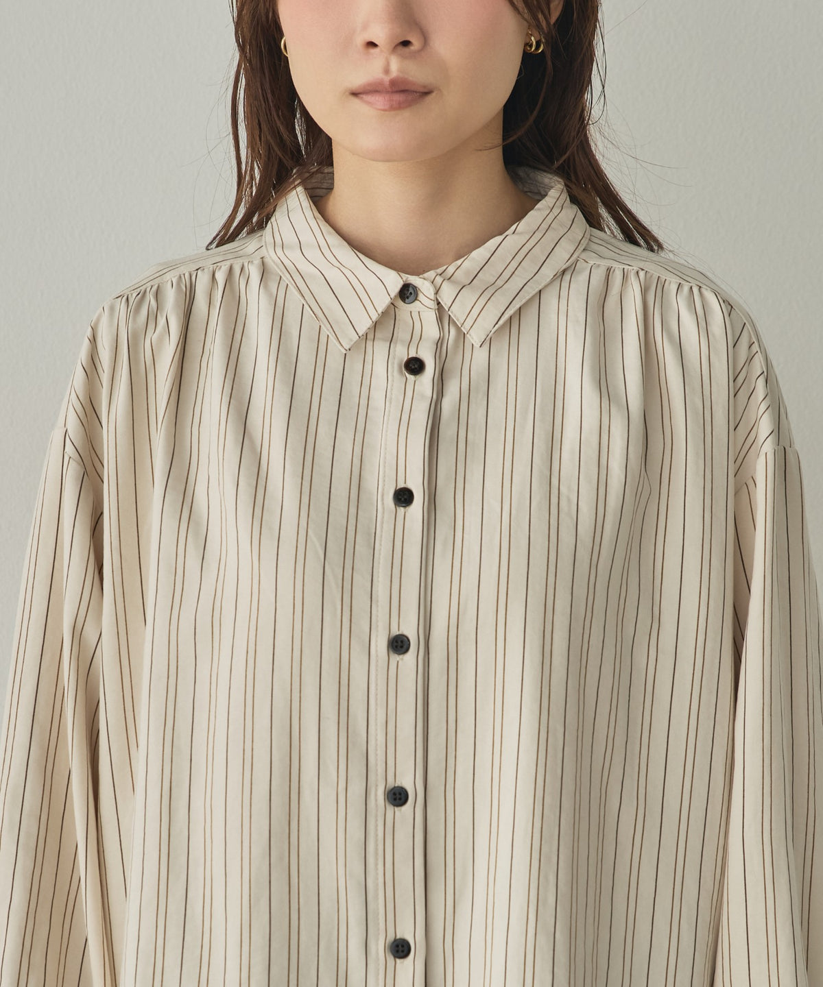 VINTAGE-STYLE PRINTED GATHERED SHIRT