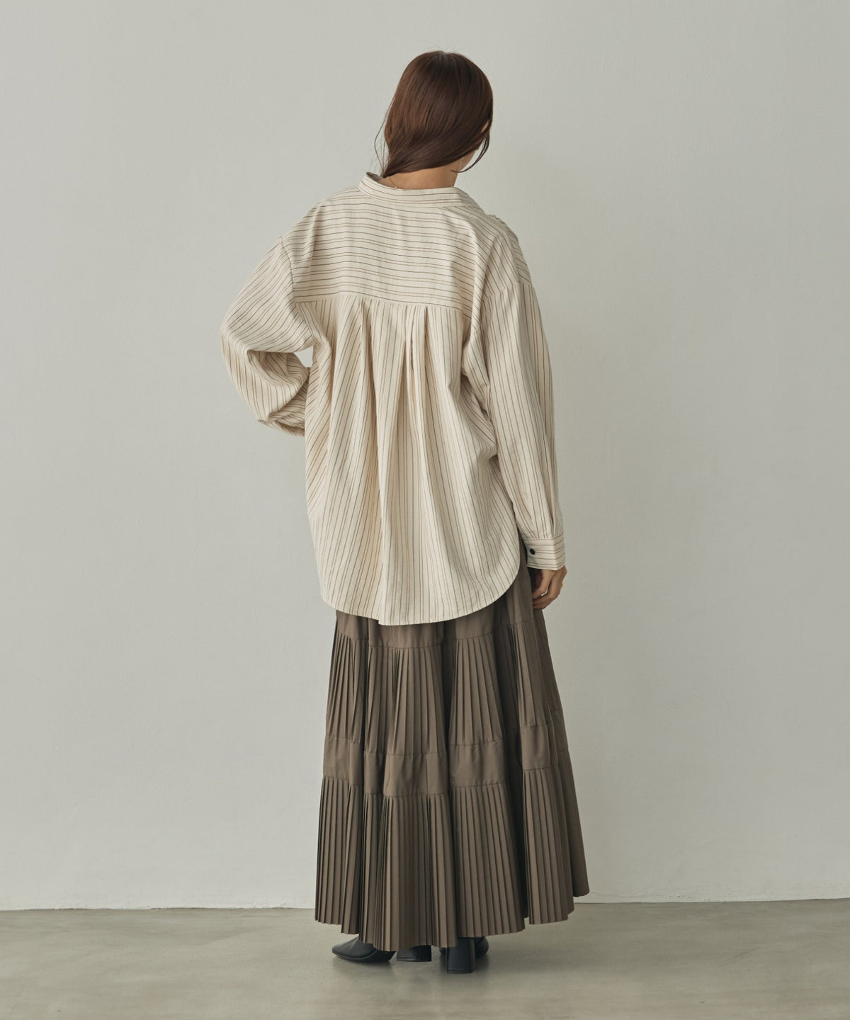 VINTAGE-STYLE PRINTED GATHERED SHIRT