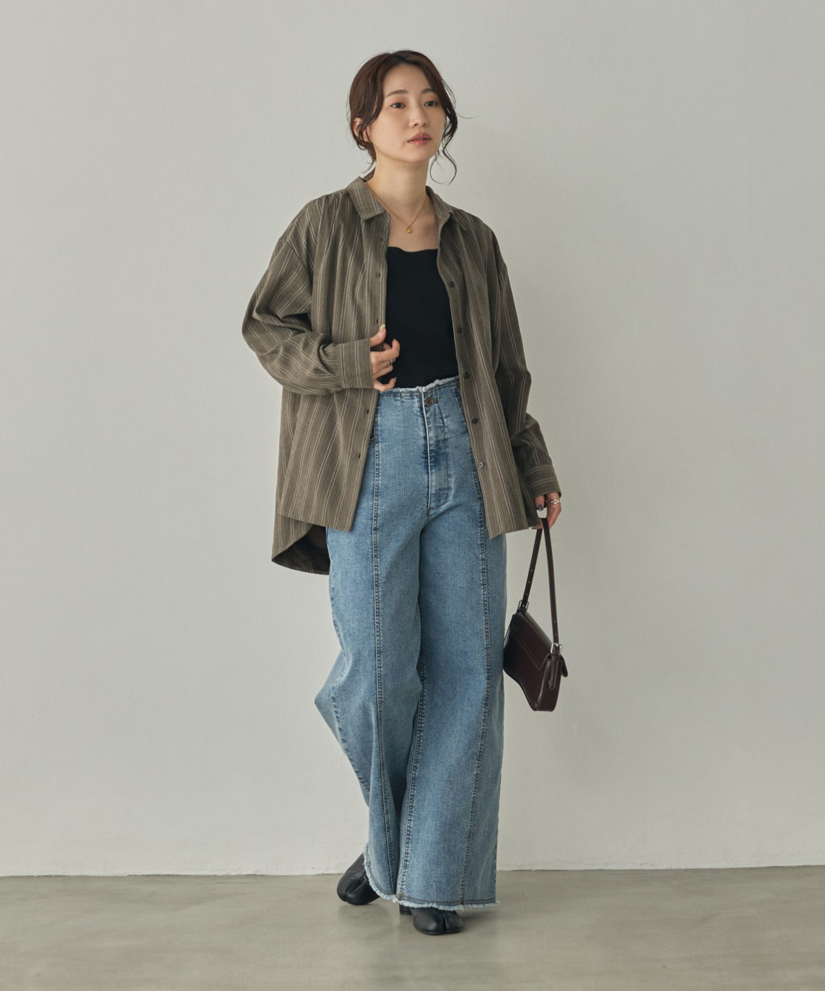 VINTAGE-STYLE PRINTED GATHERED SHIRT
