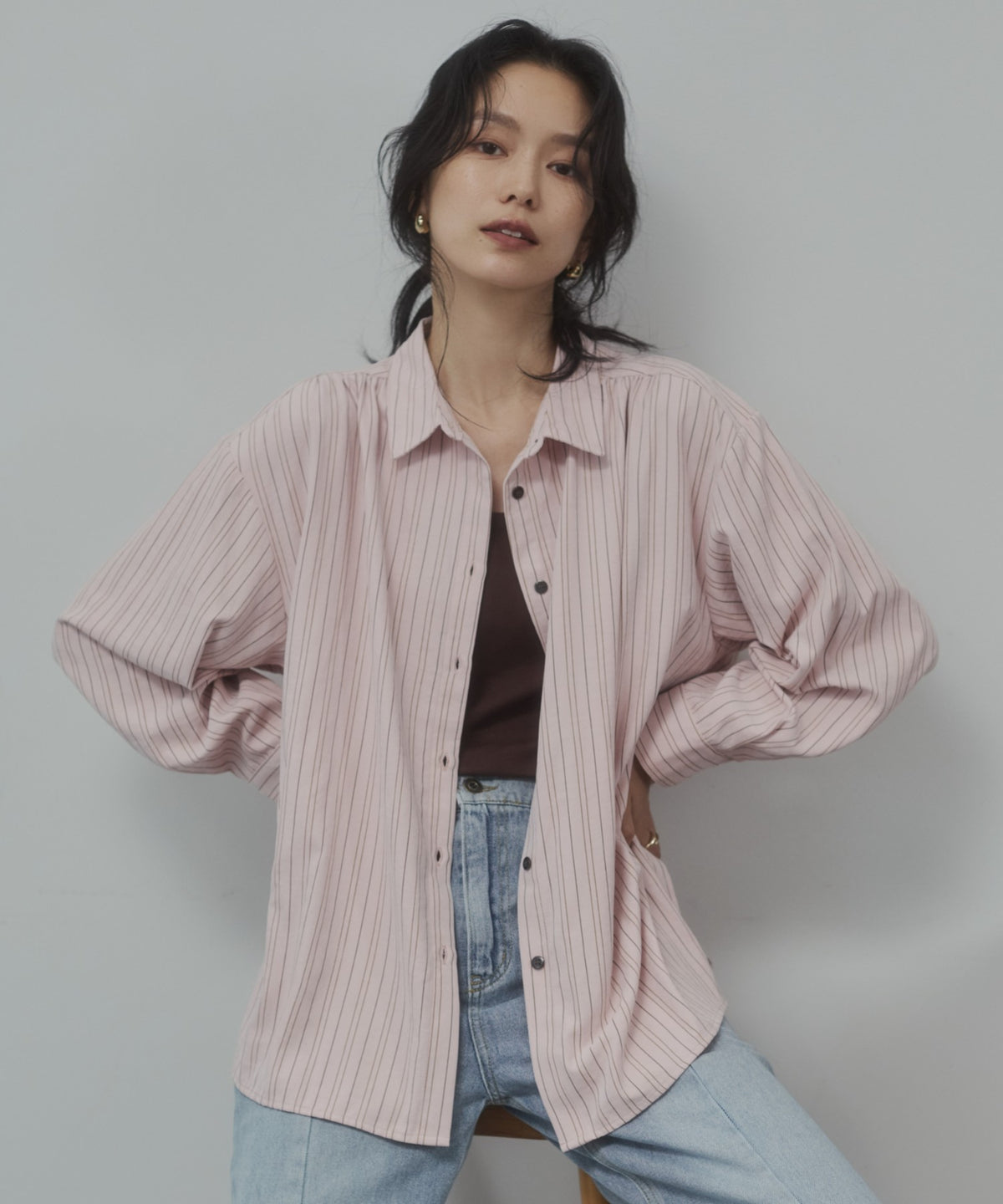 VINTAGE-STYLE PRINTED GATHERED SHIRT