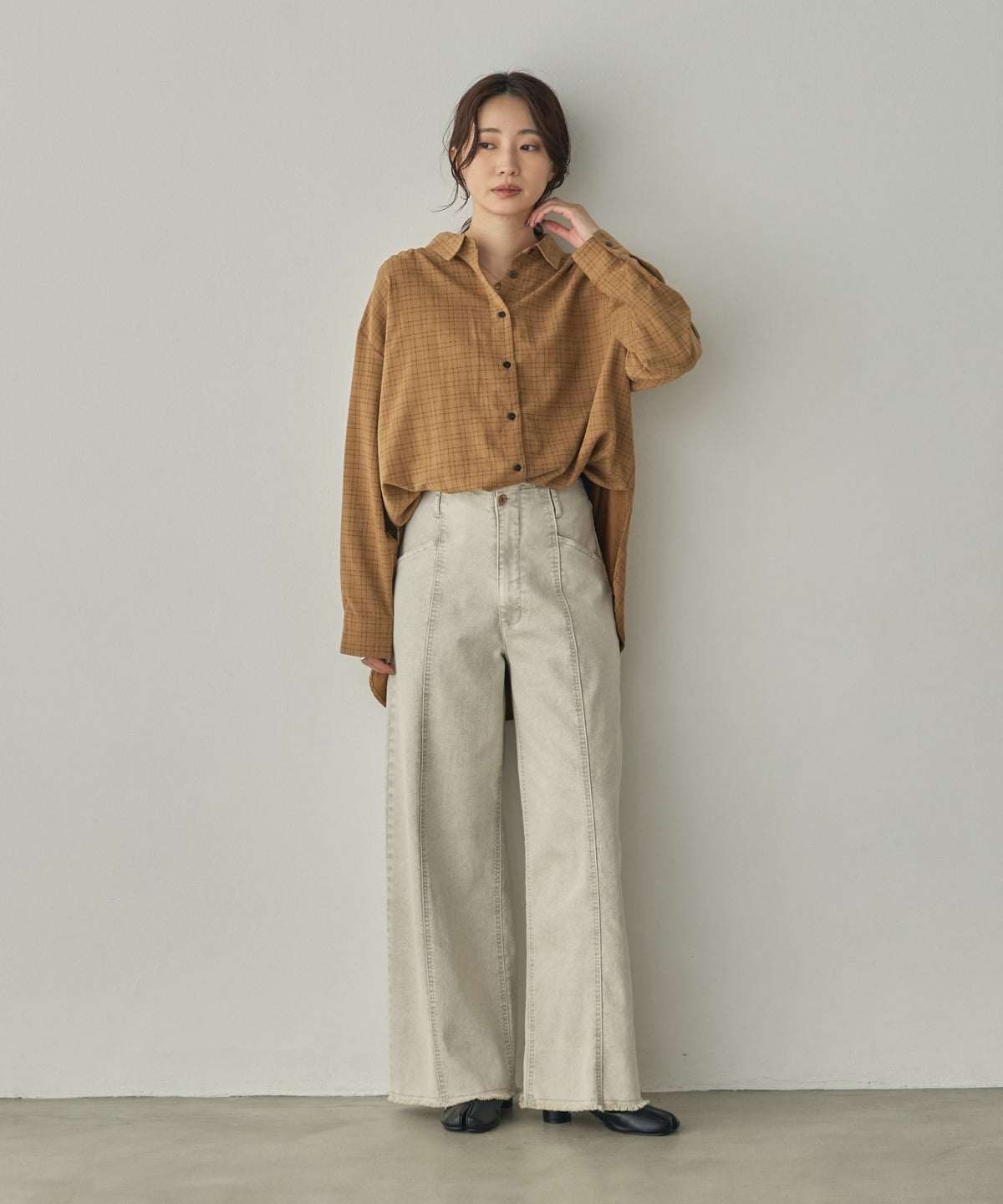 VINTAGE-STYLE PRINTED GATHERED SHIRT
