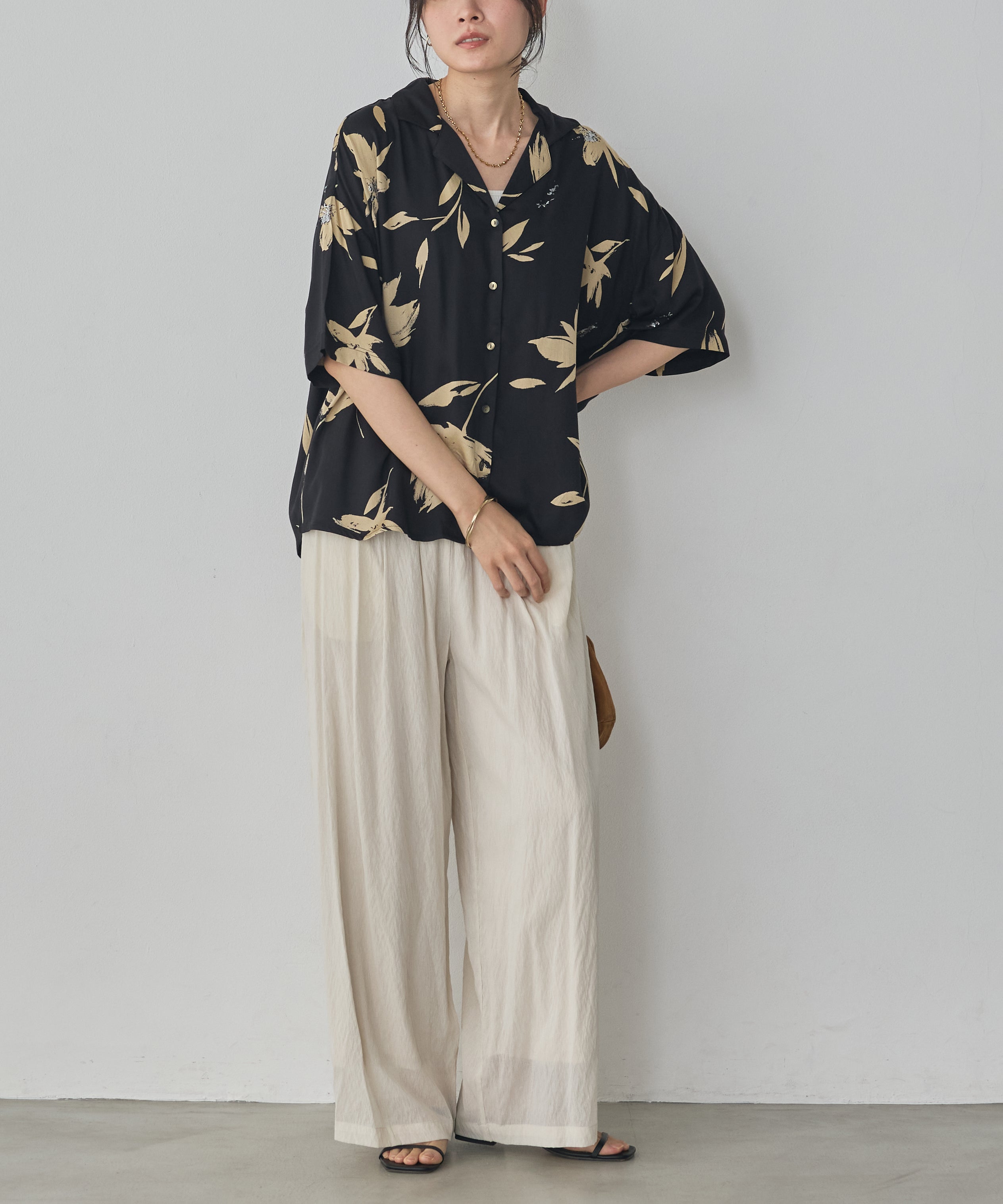 model : H162 着用サイズ : FREE