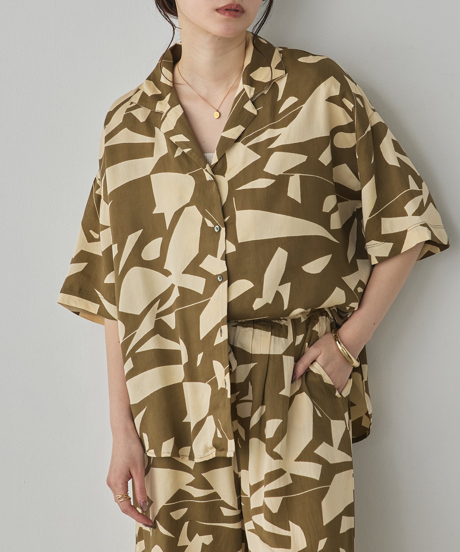 VISCOSE SATIN PRINTED OPEN-COLLAR SHIRT