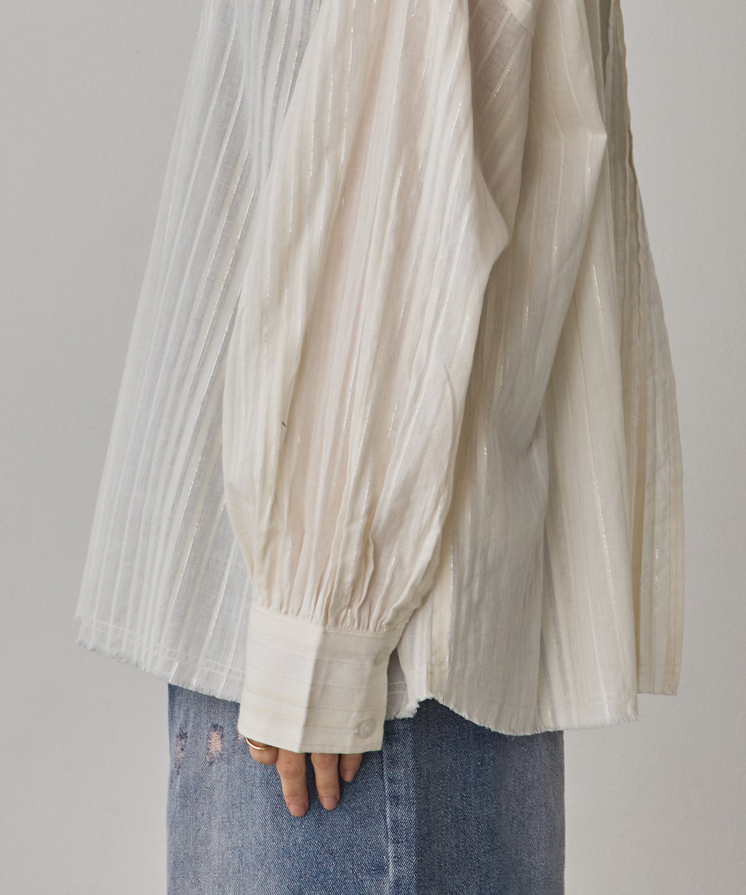 STRIPE BACK-OPEN SHIRT