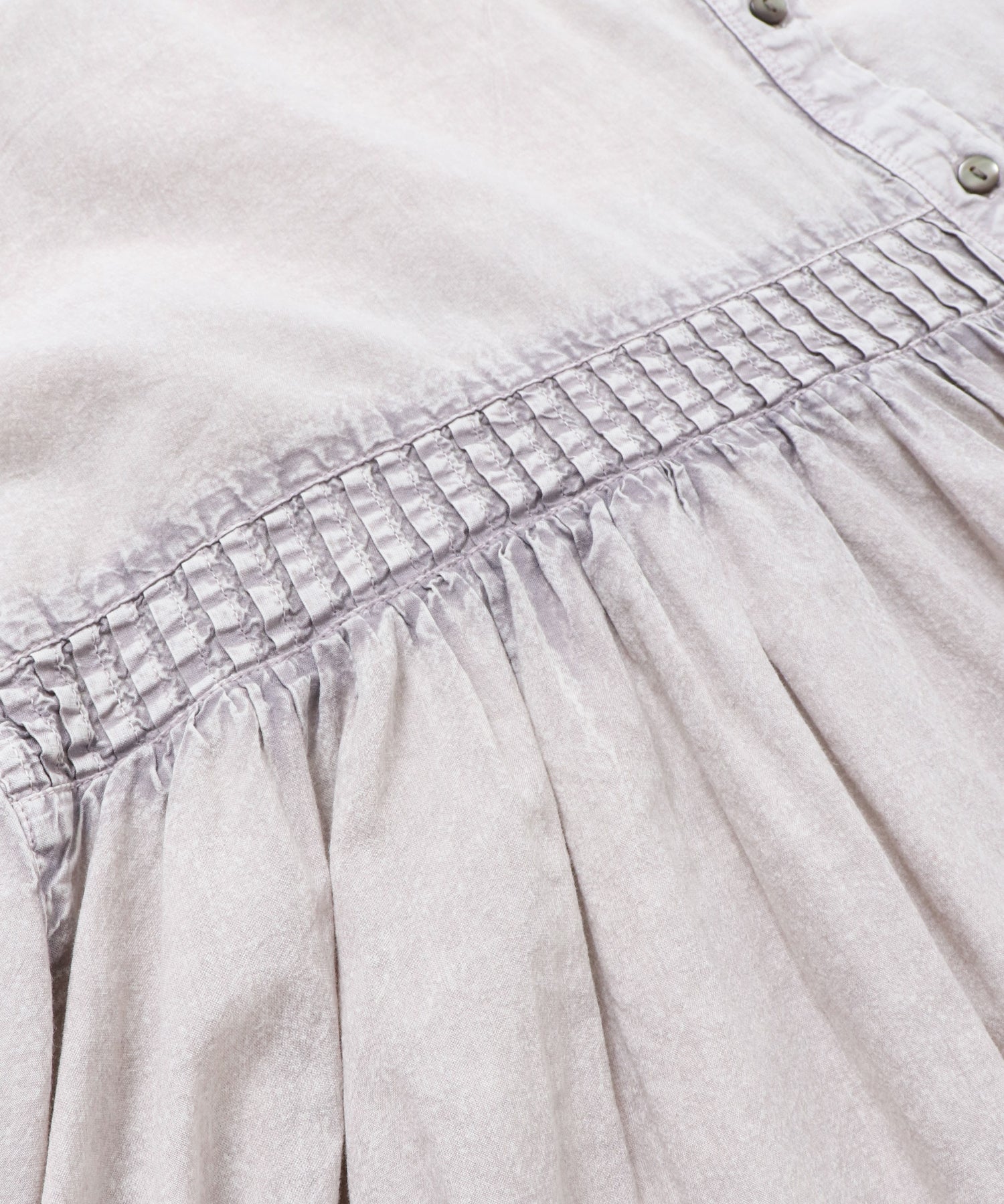 PINTUCK CHEMICAL WASH BLOUSE