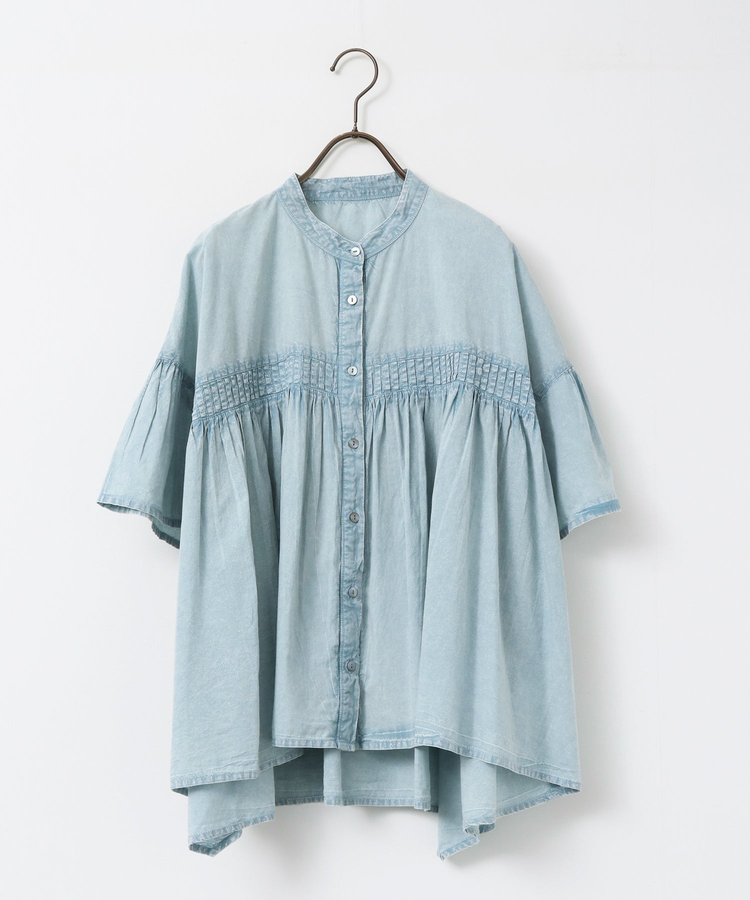 PINTUCK CHEMICAL WASH BLOUSE