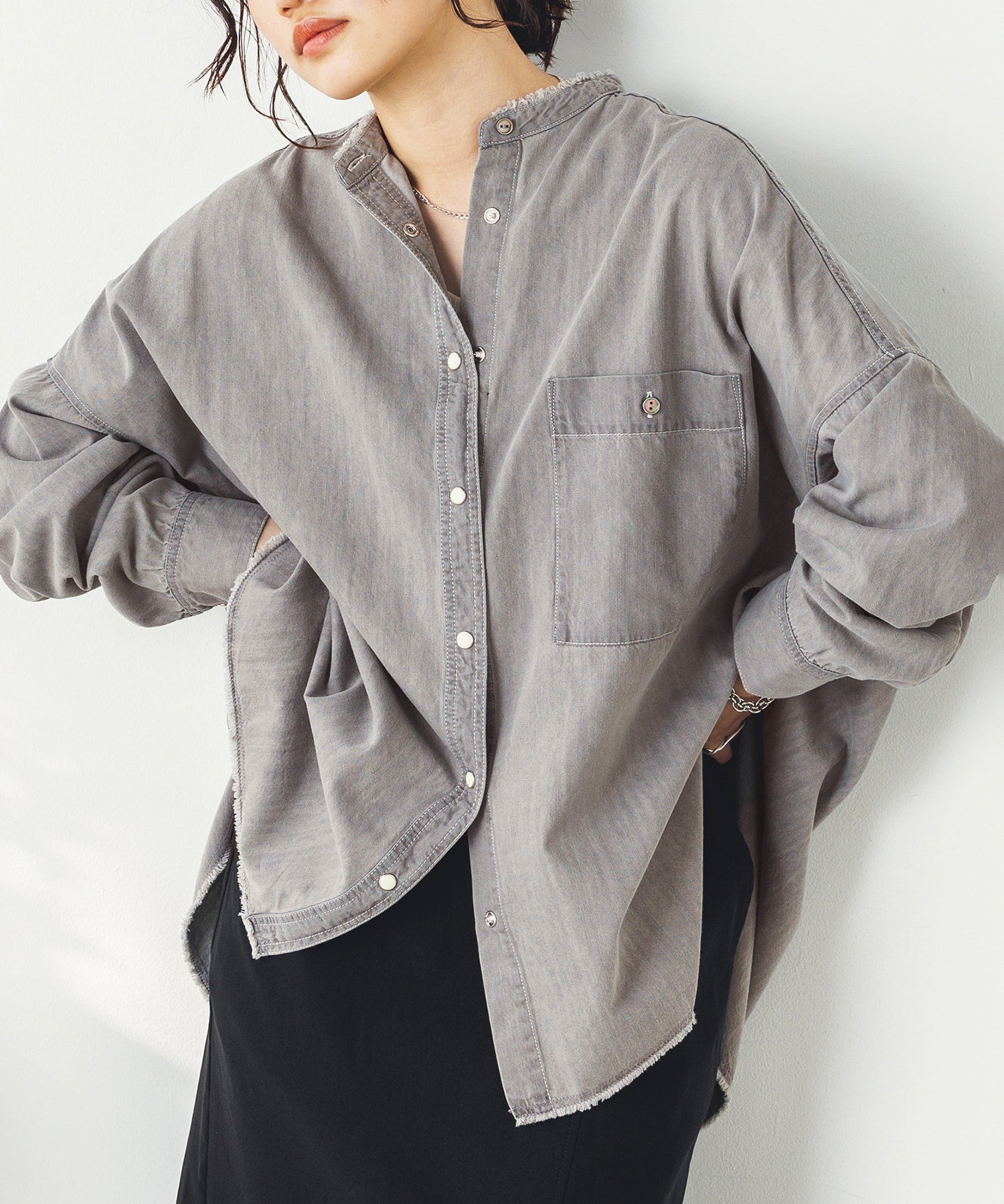 【WEB限定/別注】 バンドカラー オーバーサイズ デニムシャツ
