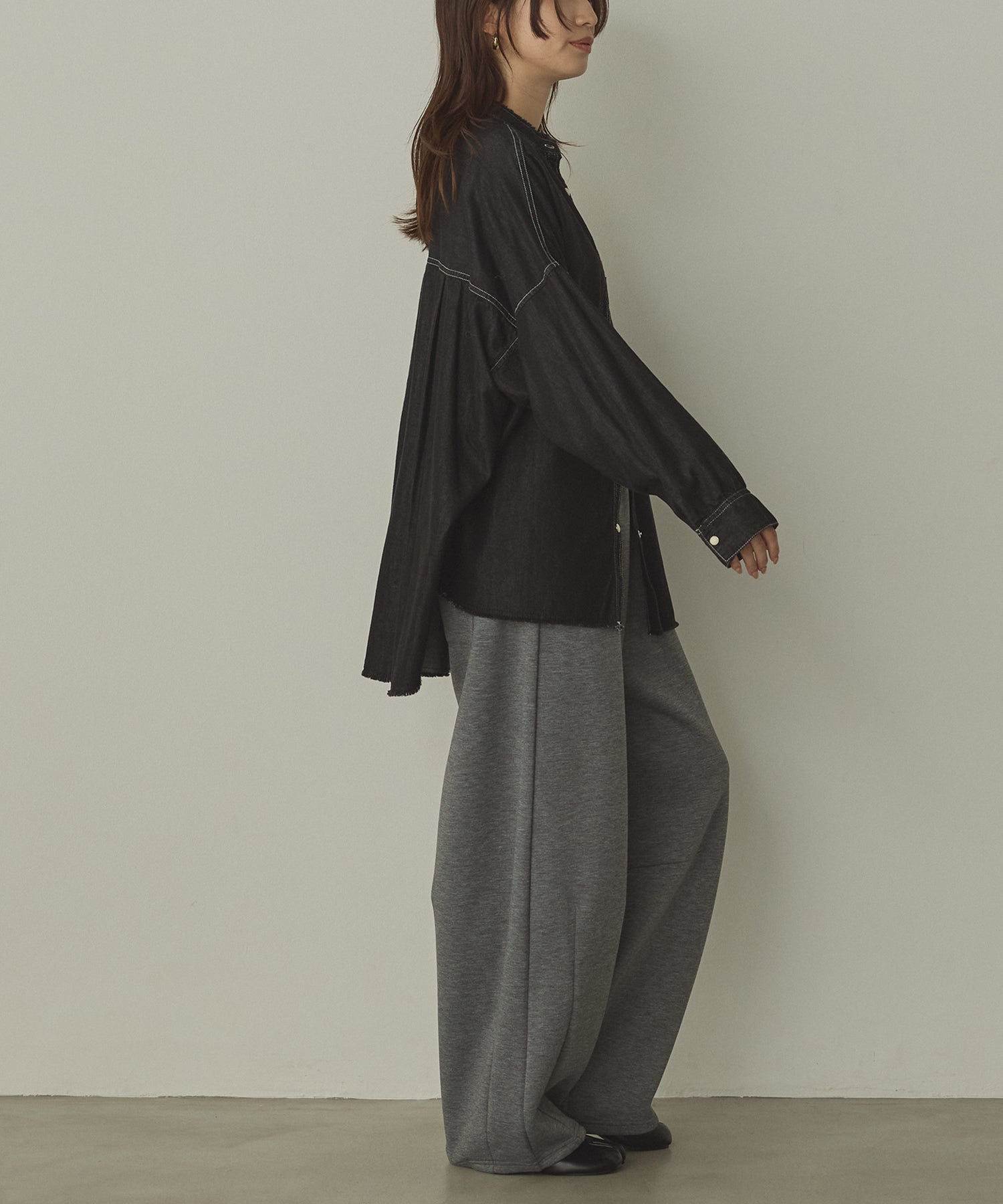 【WEB限定/別注】 バンドカラー オーバーサイズ デニムシャツ