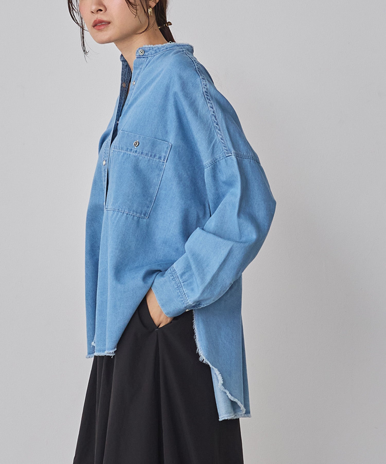 【WEB限定/別注】 バンドカラー オーバーサイズ デニムシャツ