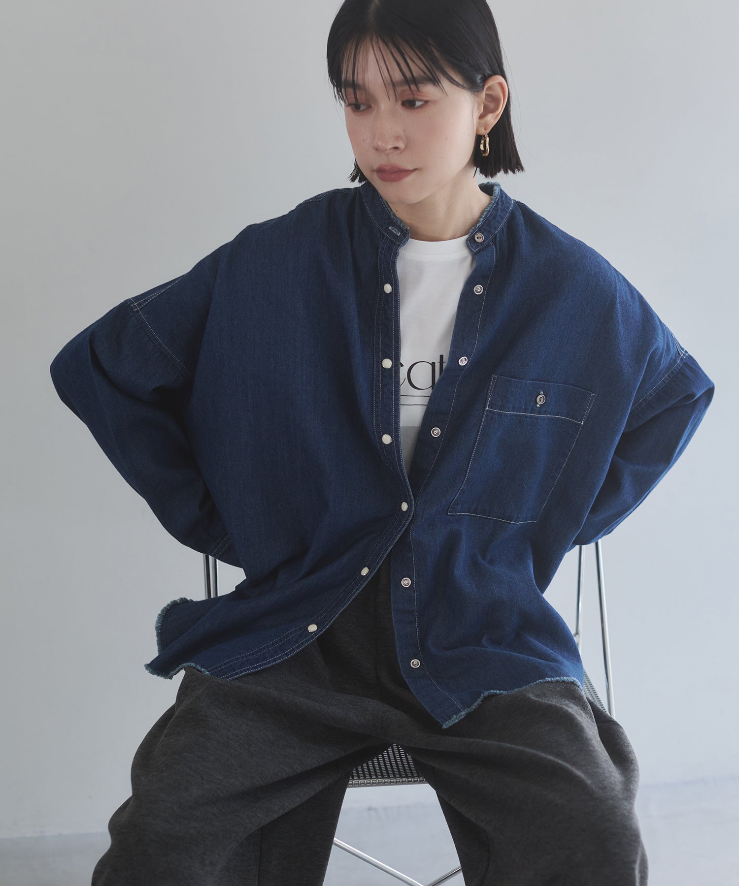 【WEB限定/別注】 バンドカラー オーバーサイズ デニムシャツ