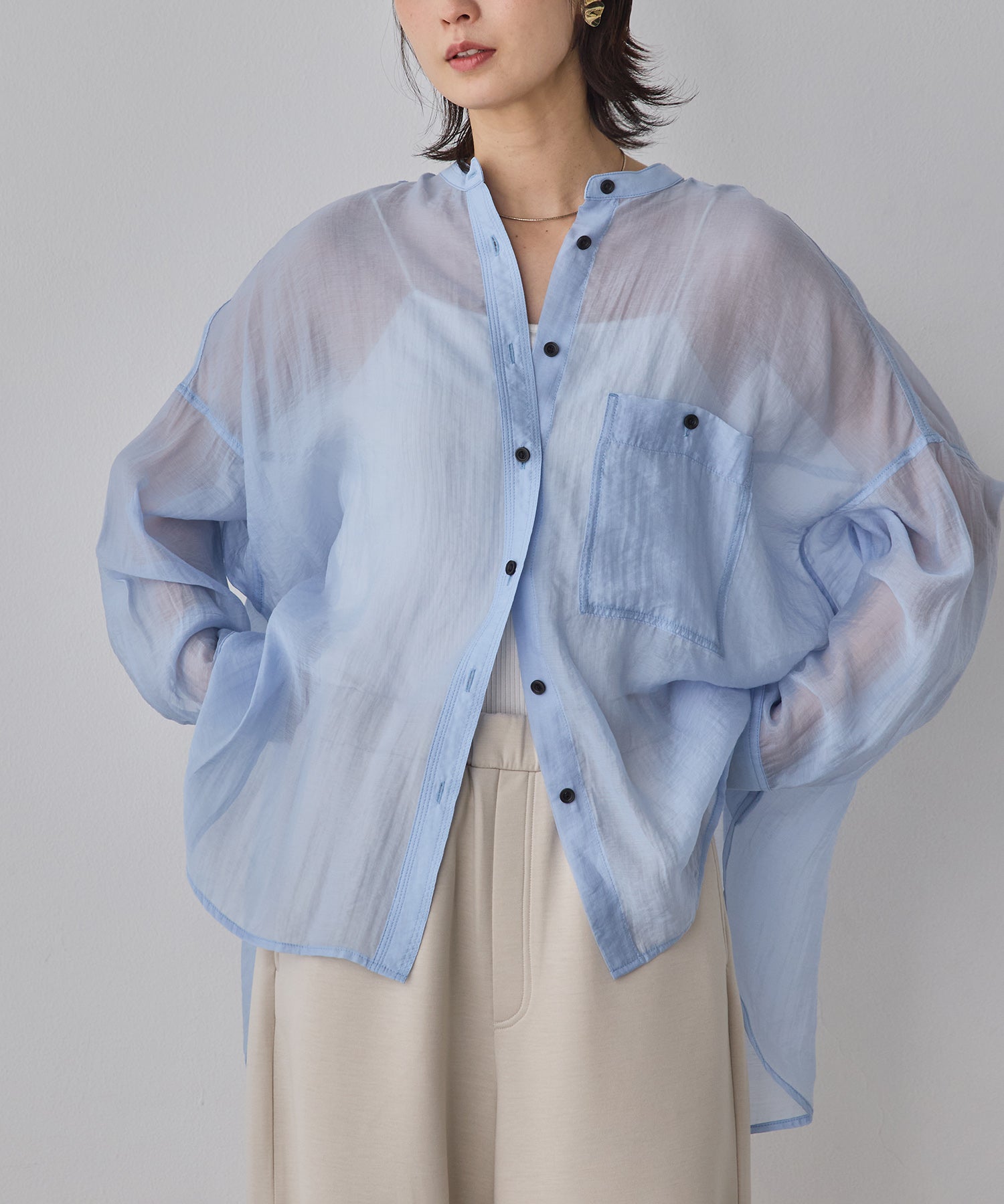 《一部予約》【WEB限定/別注】バンドカラー シアーシャツ