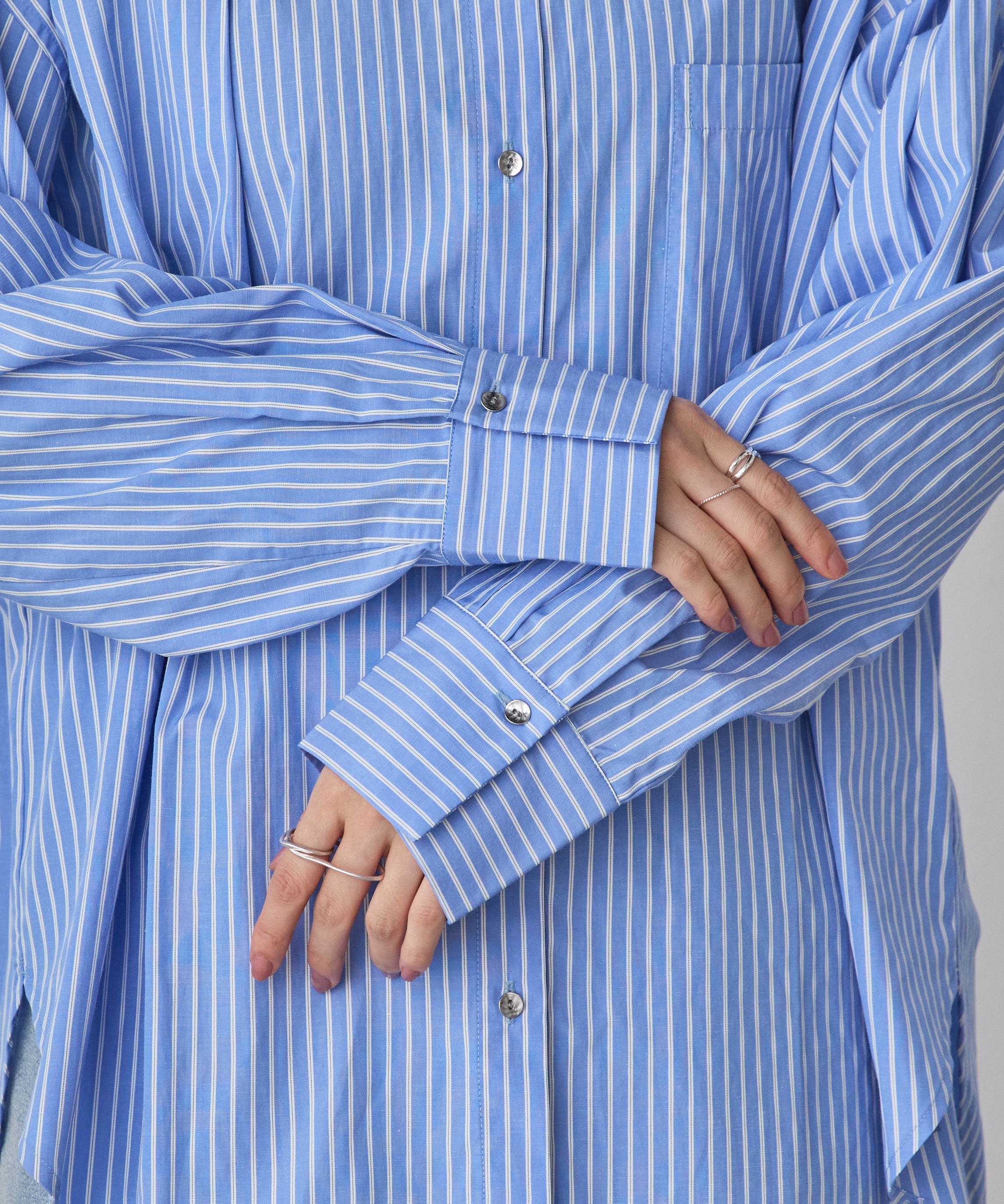 【WEB限定/別注】【イージーケア】バンドカラーオーバーデザインシャツ