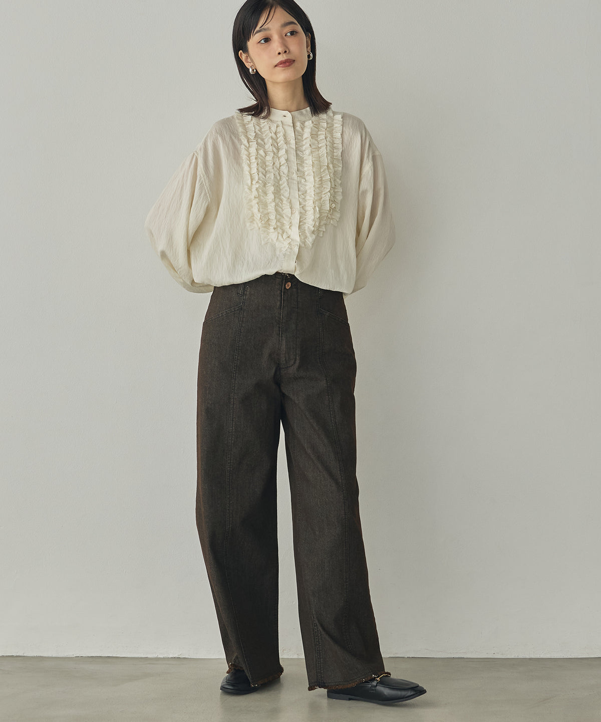 [LIMITED] SLUB-DENIM STRIPED RUFFLED SHIRT