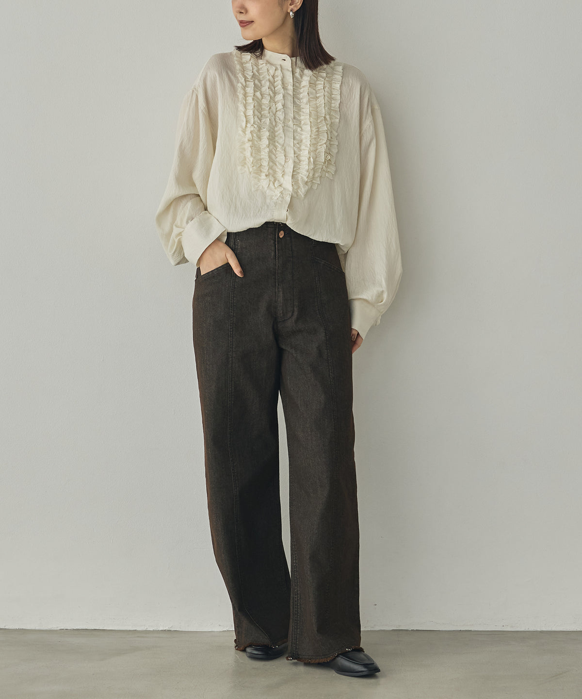 [LIMITED] SLUB-DENIM STRIPED RUFFLED SHIRT