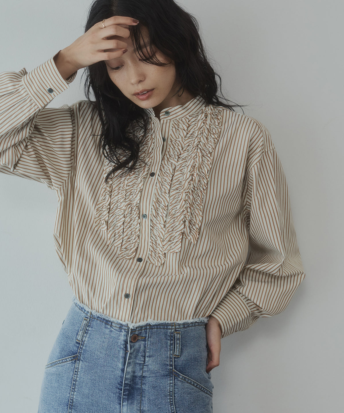 [LIMITED] SLUB-DENIM STRIPED RUFFLED SHIRT