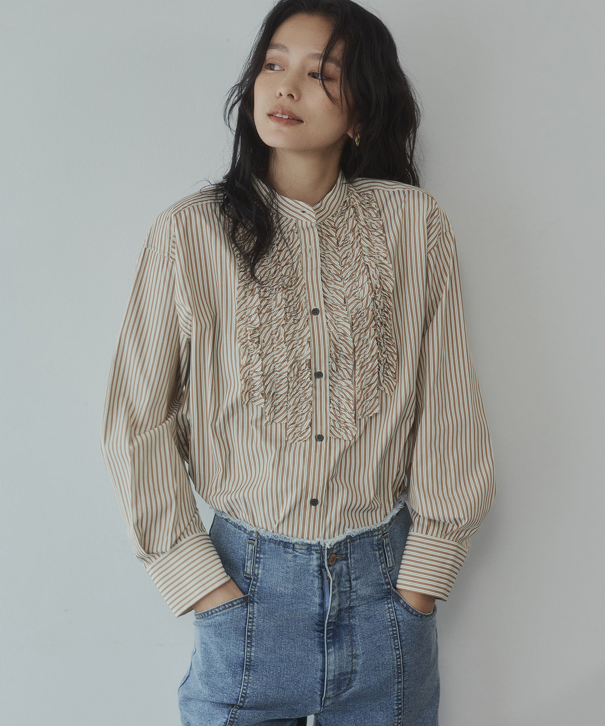 [LIMITED] SLUB-DENIM STRIPED RUFFLED SHIRT