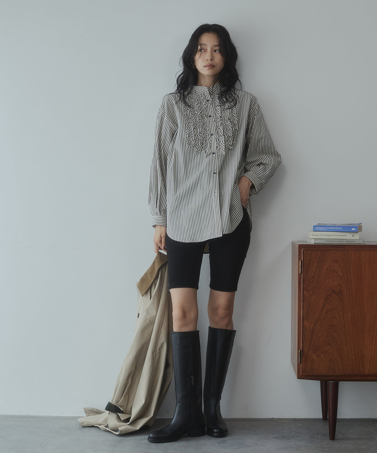 [LIMITED] SLUB-DENIM STRIPED RUFFLED SHIRT