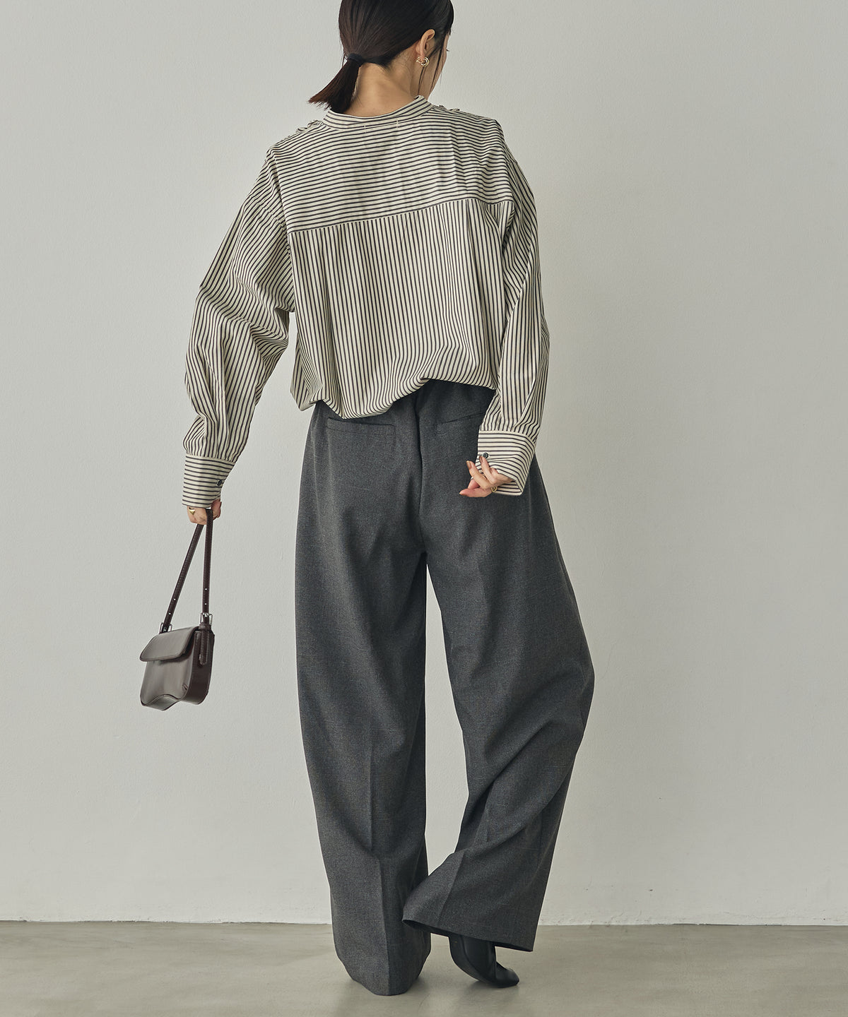 [LIMITED] SLUB-DENIM STRIPED RUFFLED SHIRT