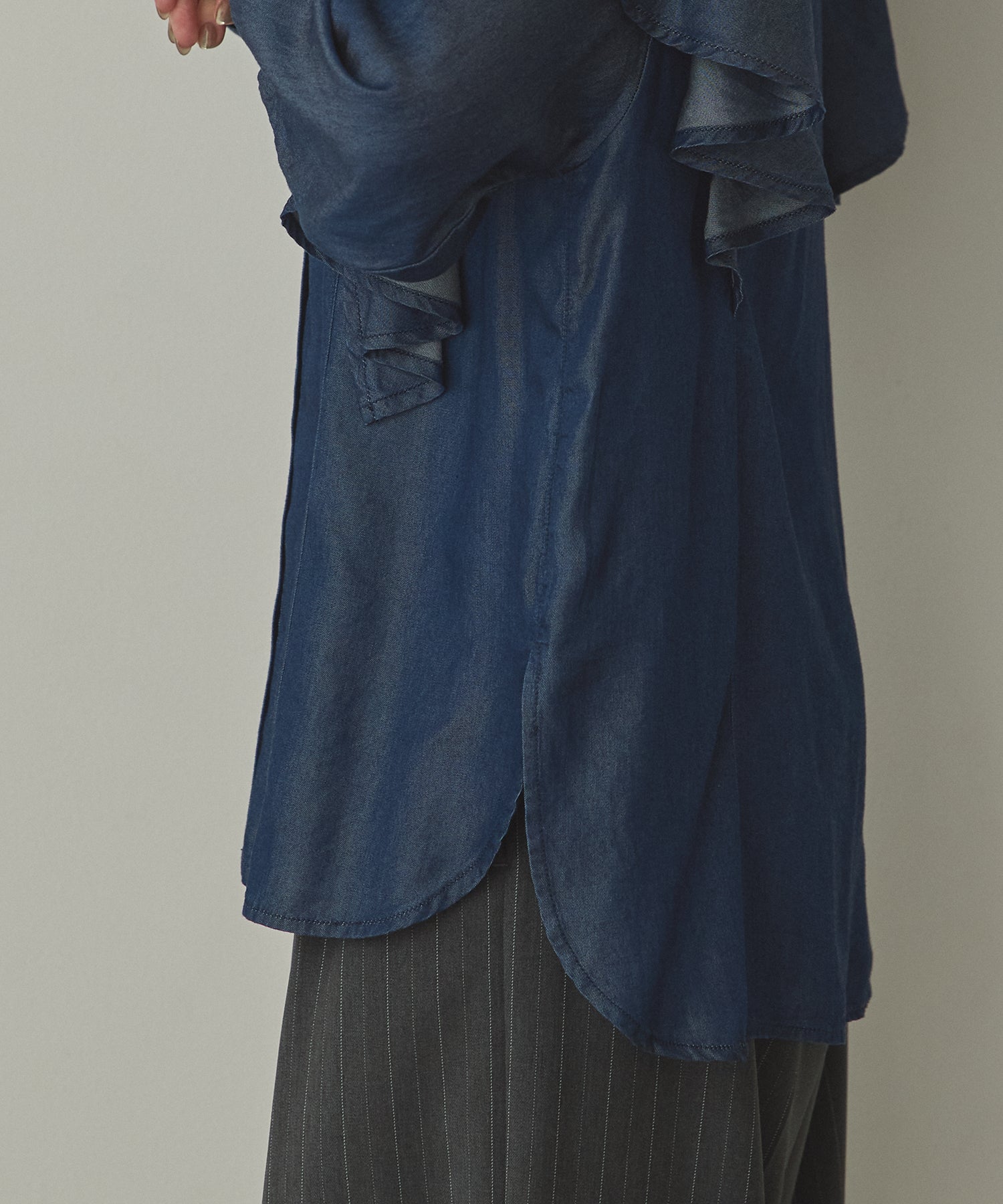 DENIM FRILL SHIRT