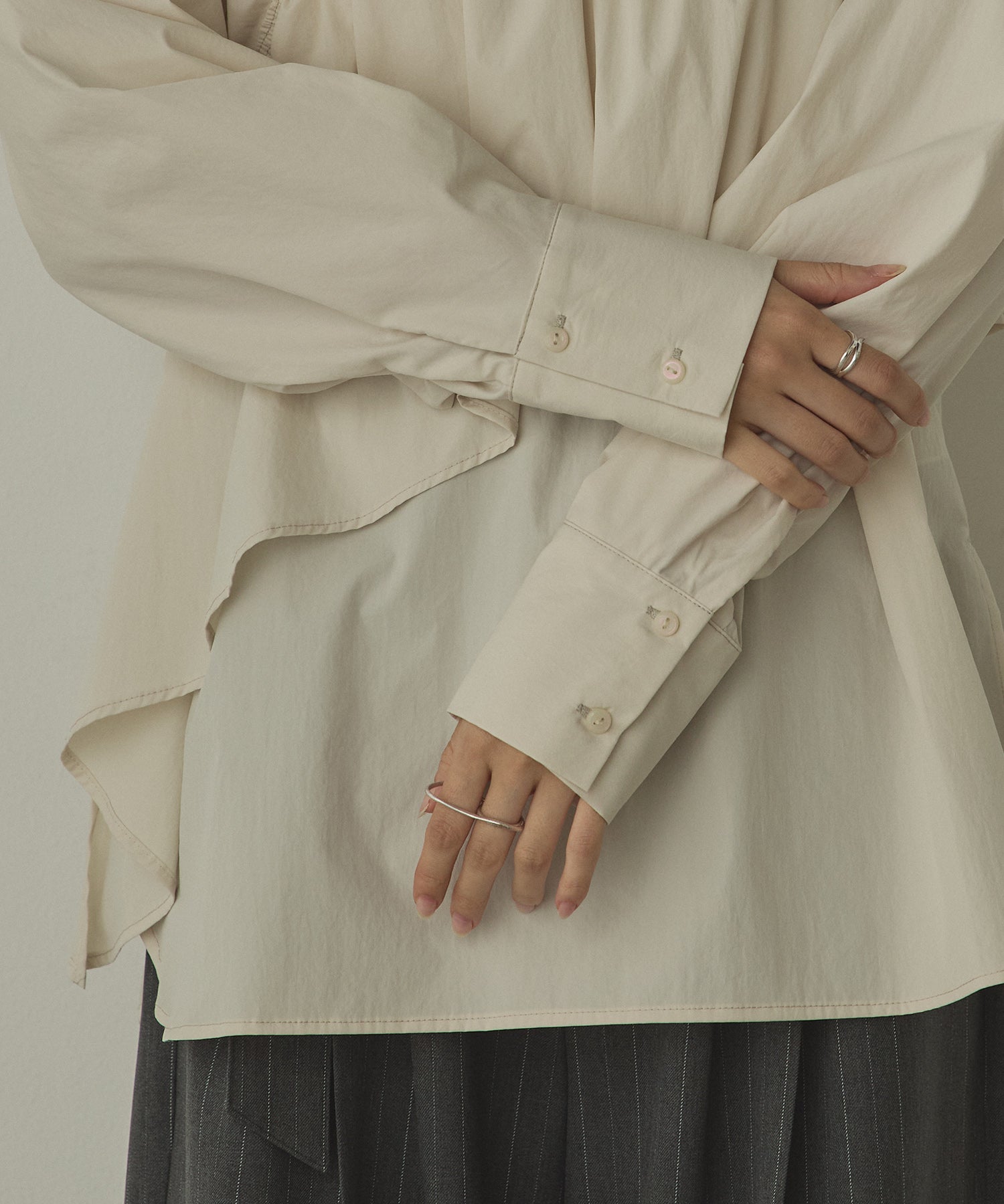 ポリエステルブロード 前後2WAYフリルシャツ