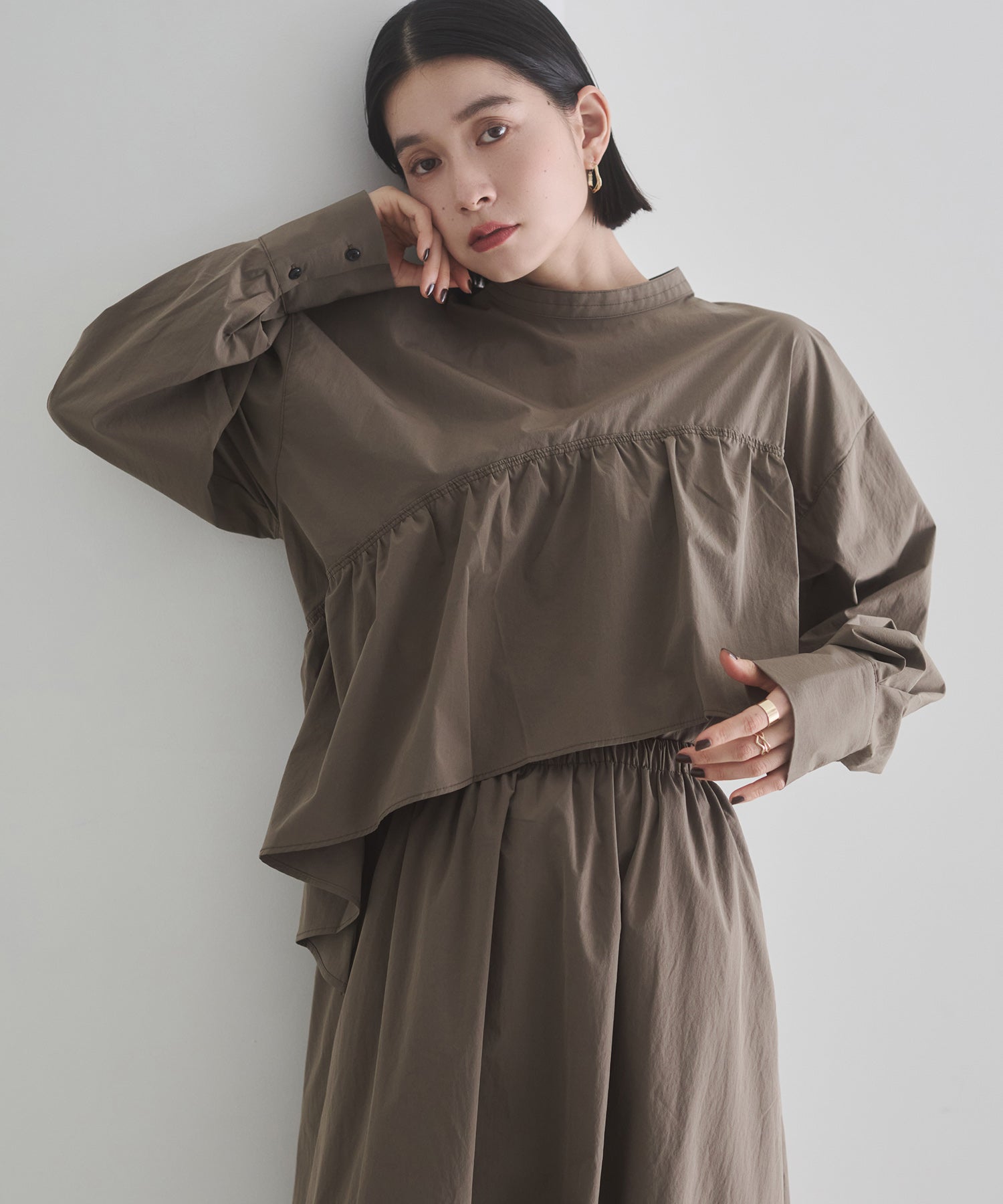 ポリエステルブロード 前後2WAYフリルシャツ