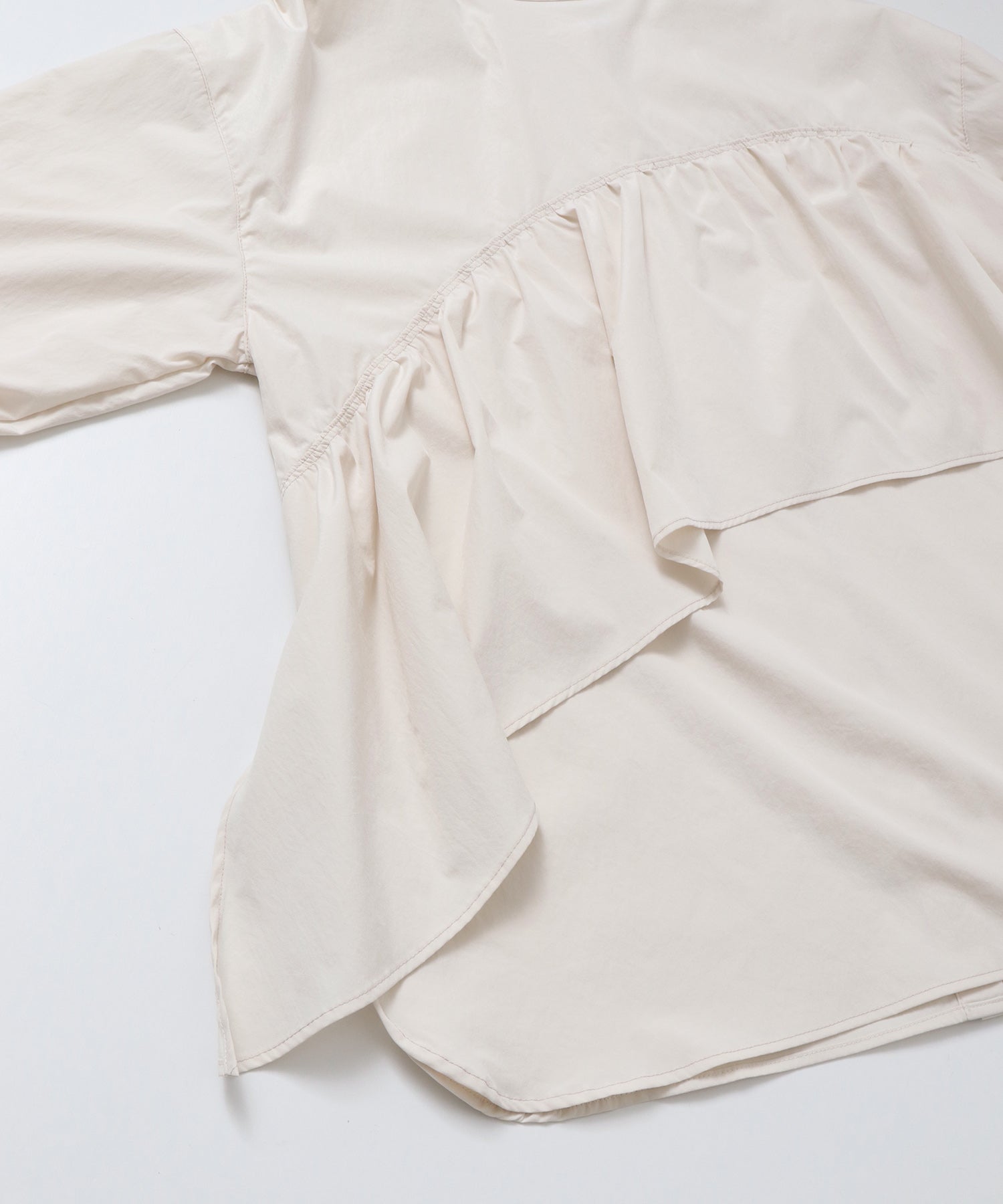 ポリエステルブロード 前後2WAYフリルシャツ