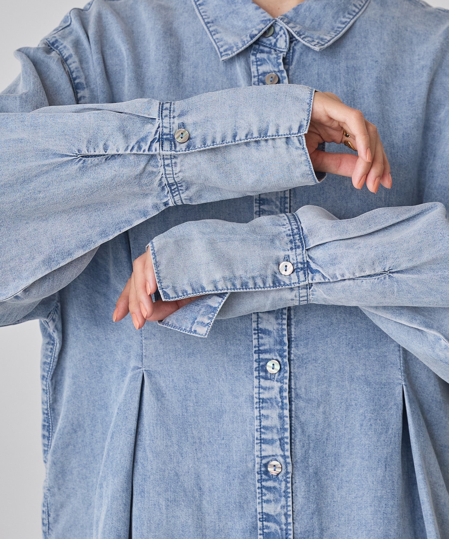 デニム オーバータックシャツ