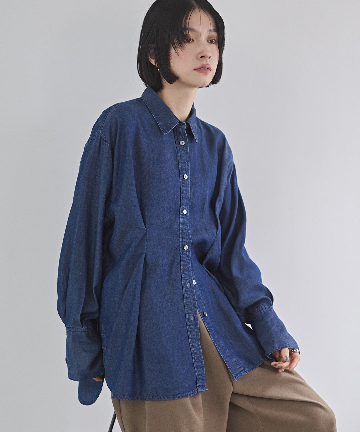 TENCEL DENIM TUCK OVERSHIRT