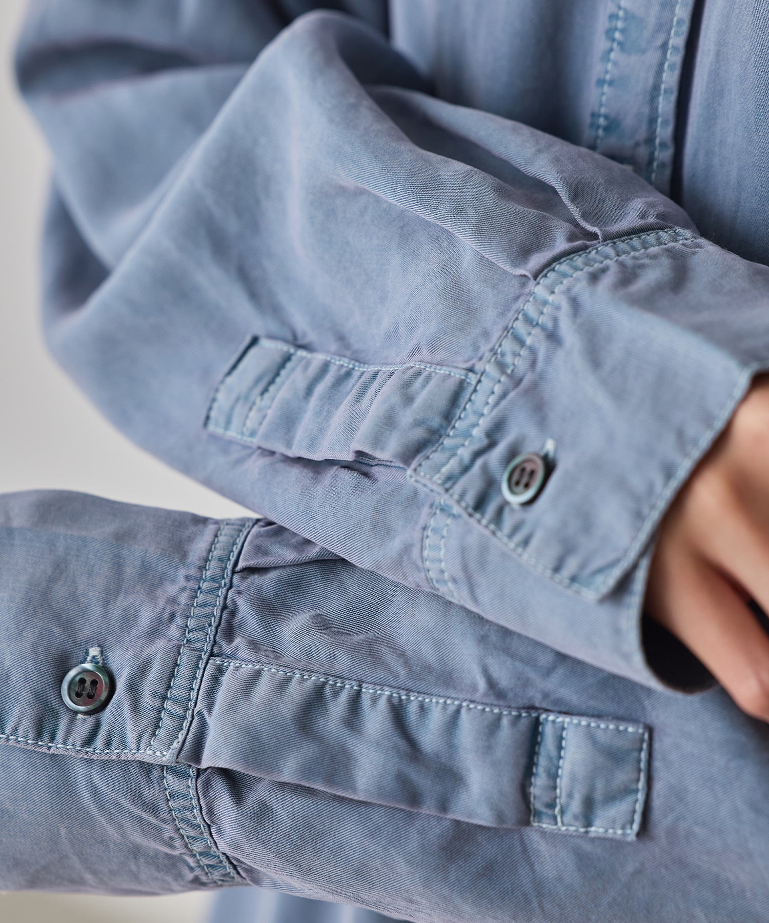 バックギャザー テンセルデニムシャツ