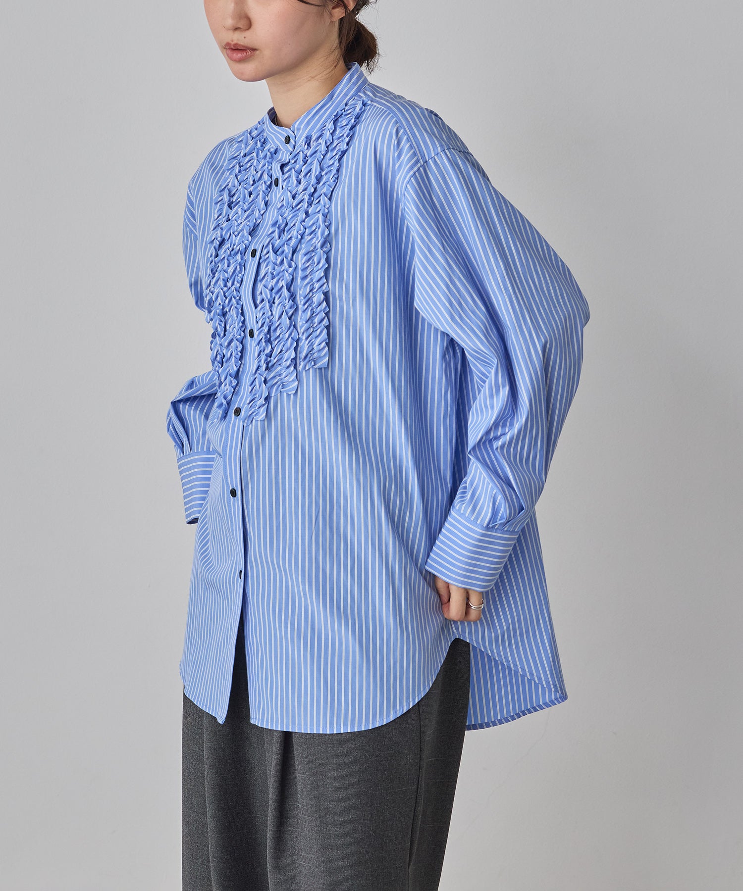 スラブ/デニム ストライプフリルシャツ