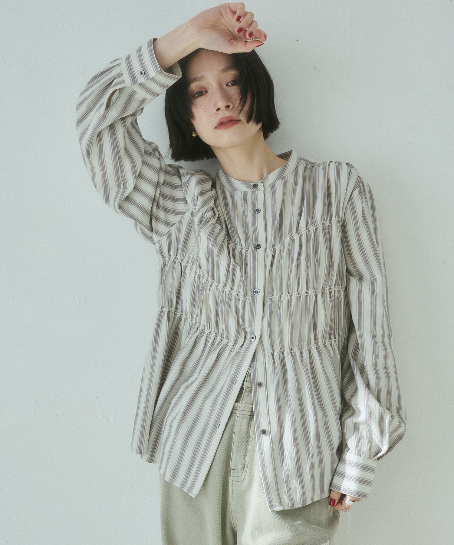 STRIPE SHIRRING SHIRT