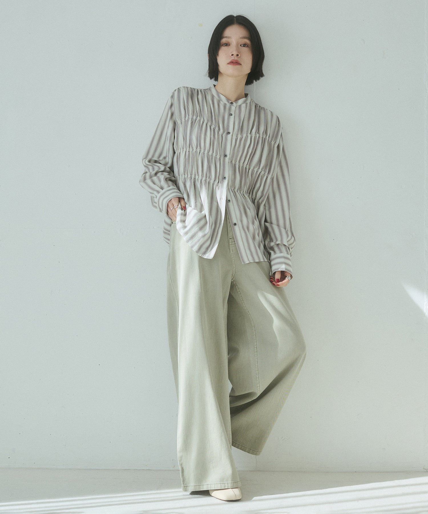 STRIPE SHIRRING SHIRT